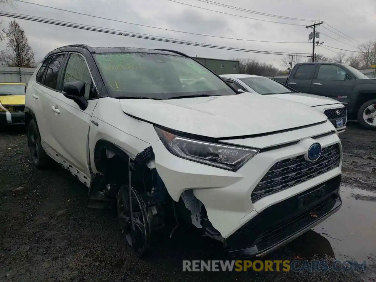 1 Photograph of a damaged car JTMEWRFV5KD506950 TOYOTA RAV4 2019