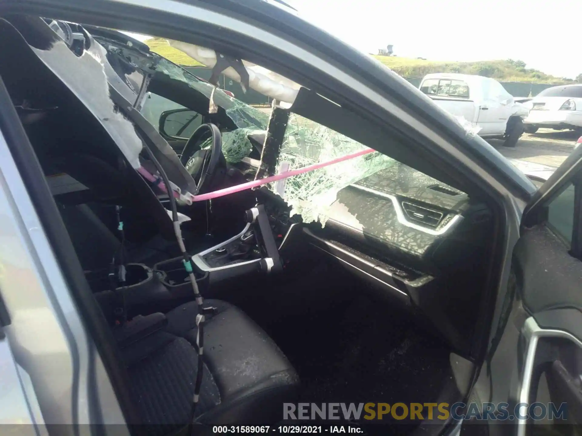 5 Photograph of a damaged car JTMEWRFV5KD508858 TOYOTA RAV4 2019