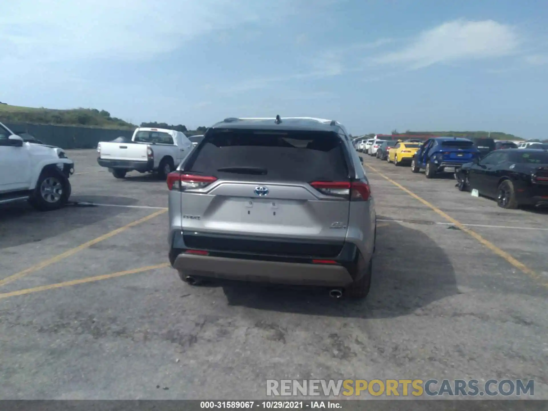 6 Photograph of a damaged car JTMEWRFV5KD508858 TOYOTA RAV4 2019