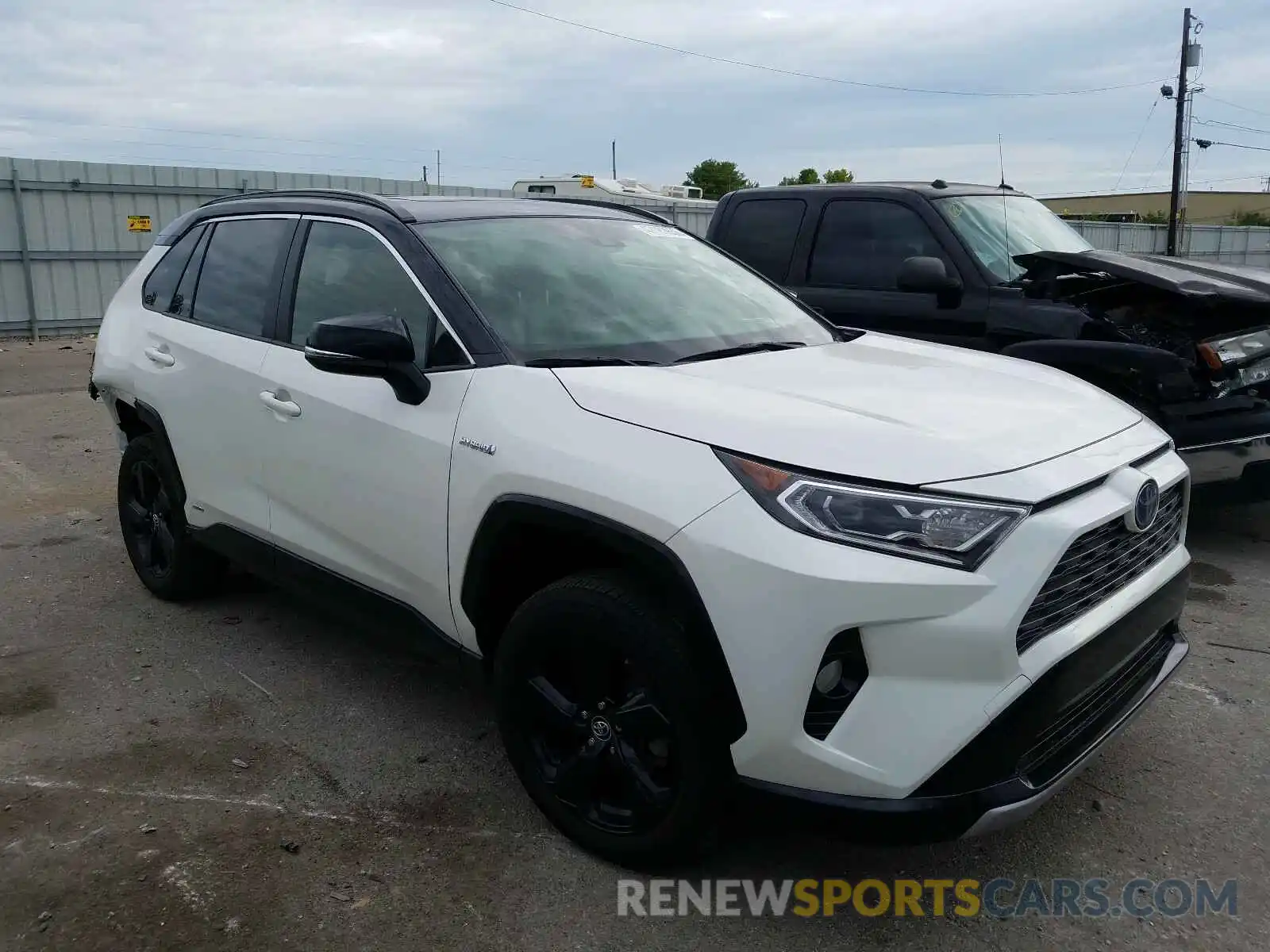 1 Photograph of a damaged car JTMEWRFV5KD509010 TOYOTA RAV4 2019