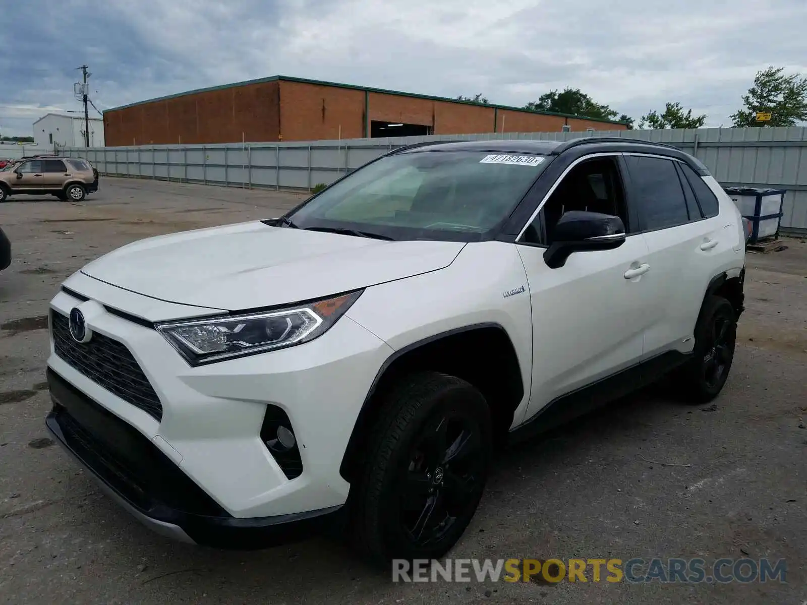 2 Photograph of a damaged car JTMEWRFV5KD509010 TOYOTA RAV4 2019