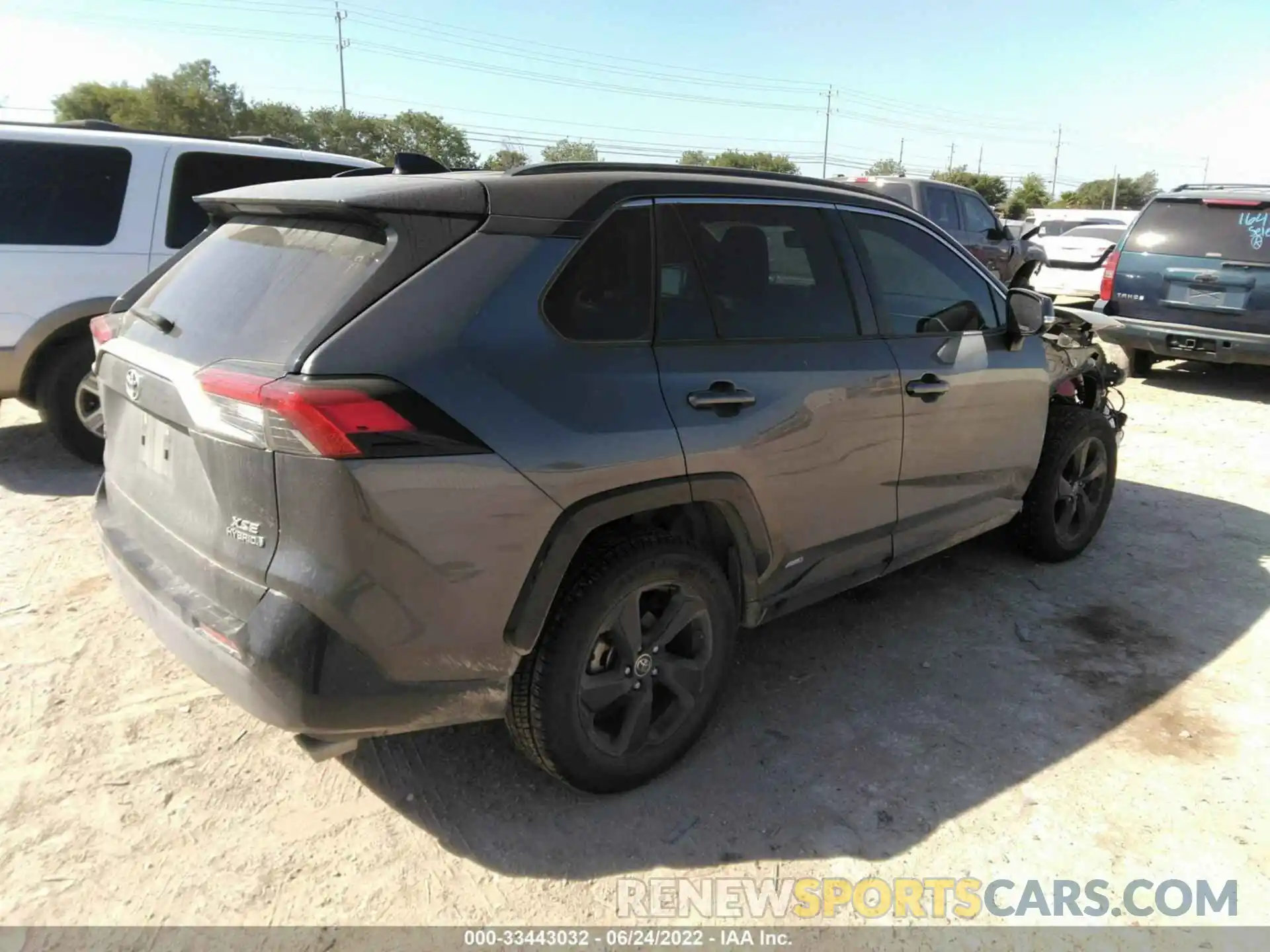 4 Фотография поврежденного автомобиля JTMEWRFV5KD513882 TOYOTA RAV4 2019