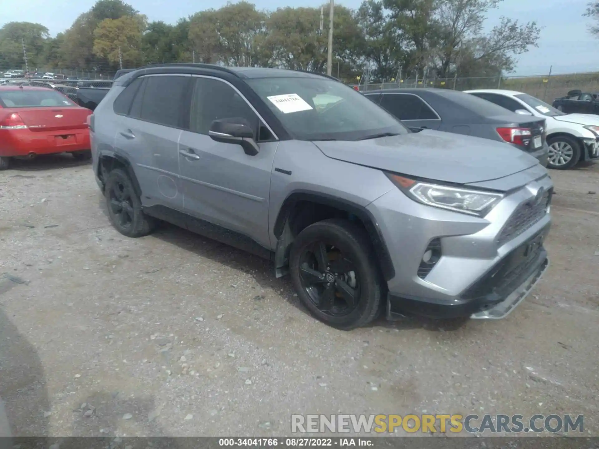 1 Photograph of a damaged car JTMEWRFV5KD520895 TOYOTA RAV4 2019