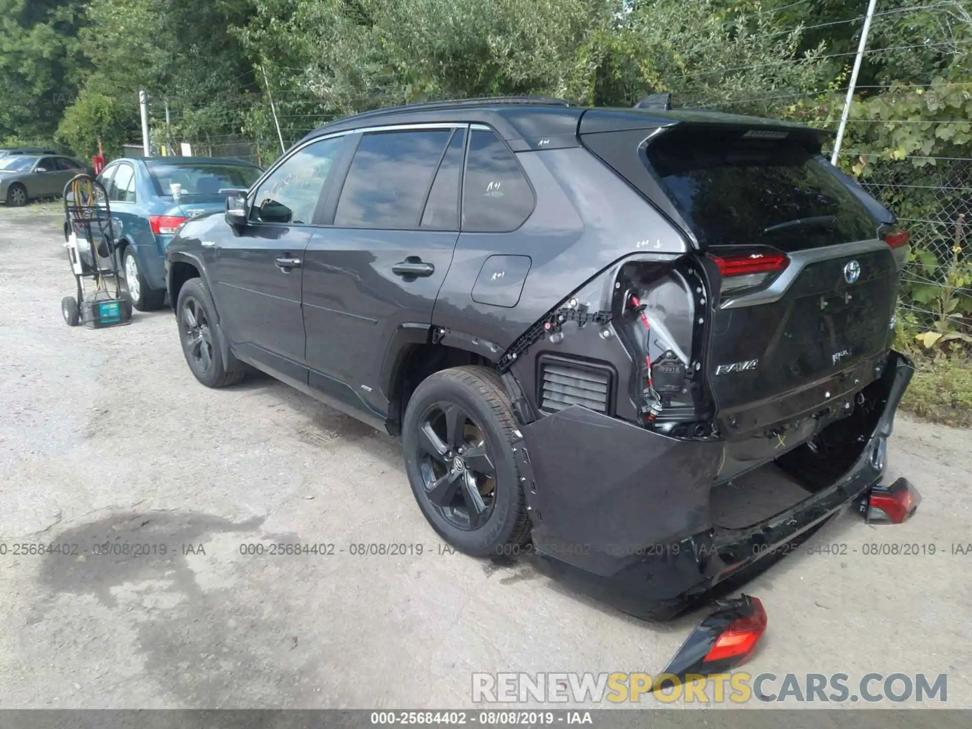 3 Photograph of a damaged car JTMEWRFV5KJ003906 TOYOTA RAV4 2019