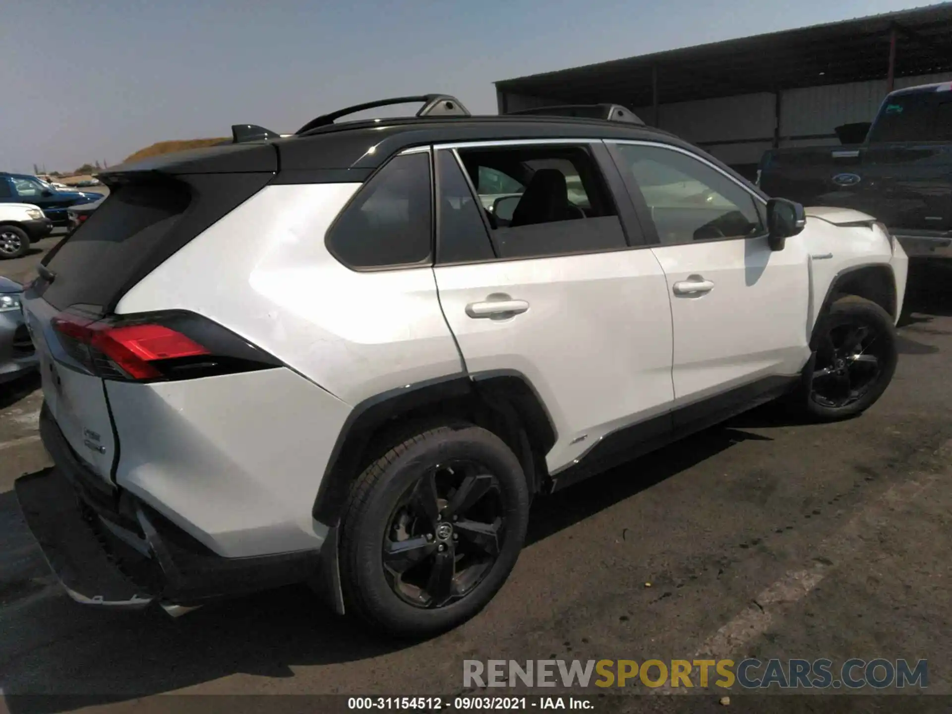 4 Photograph of a damaged car JTMEWRFV5KJ006885 TOYOTA RAV4 2019