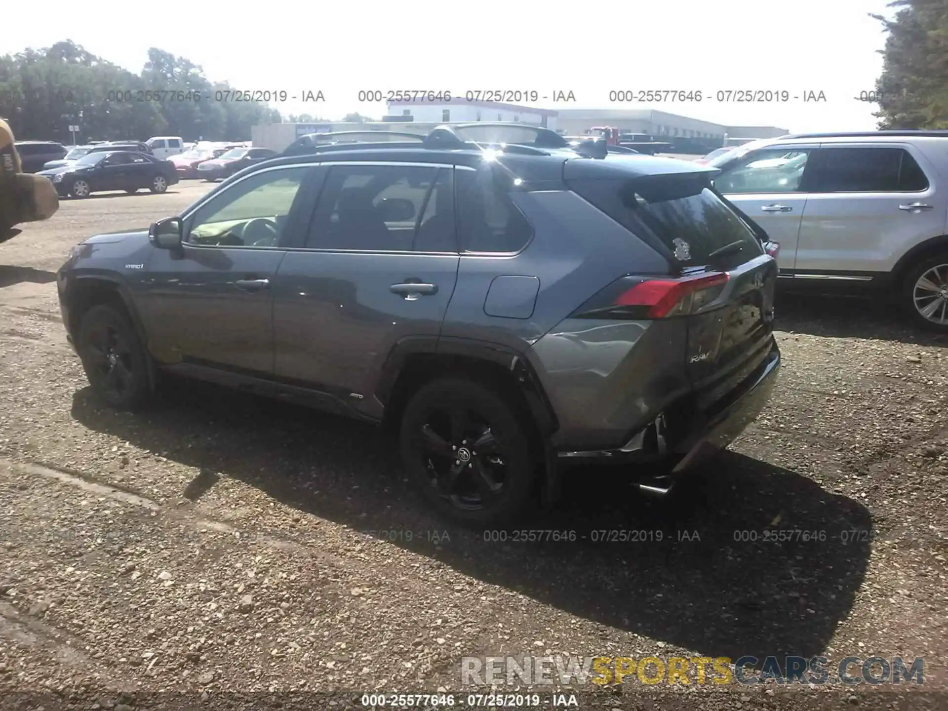 3 Photograph of a damaged car JTMEWRFV5KJ008071 TOYOTA RAV4 2019