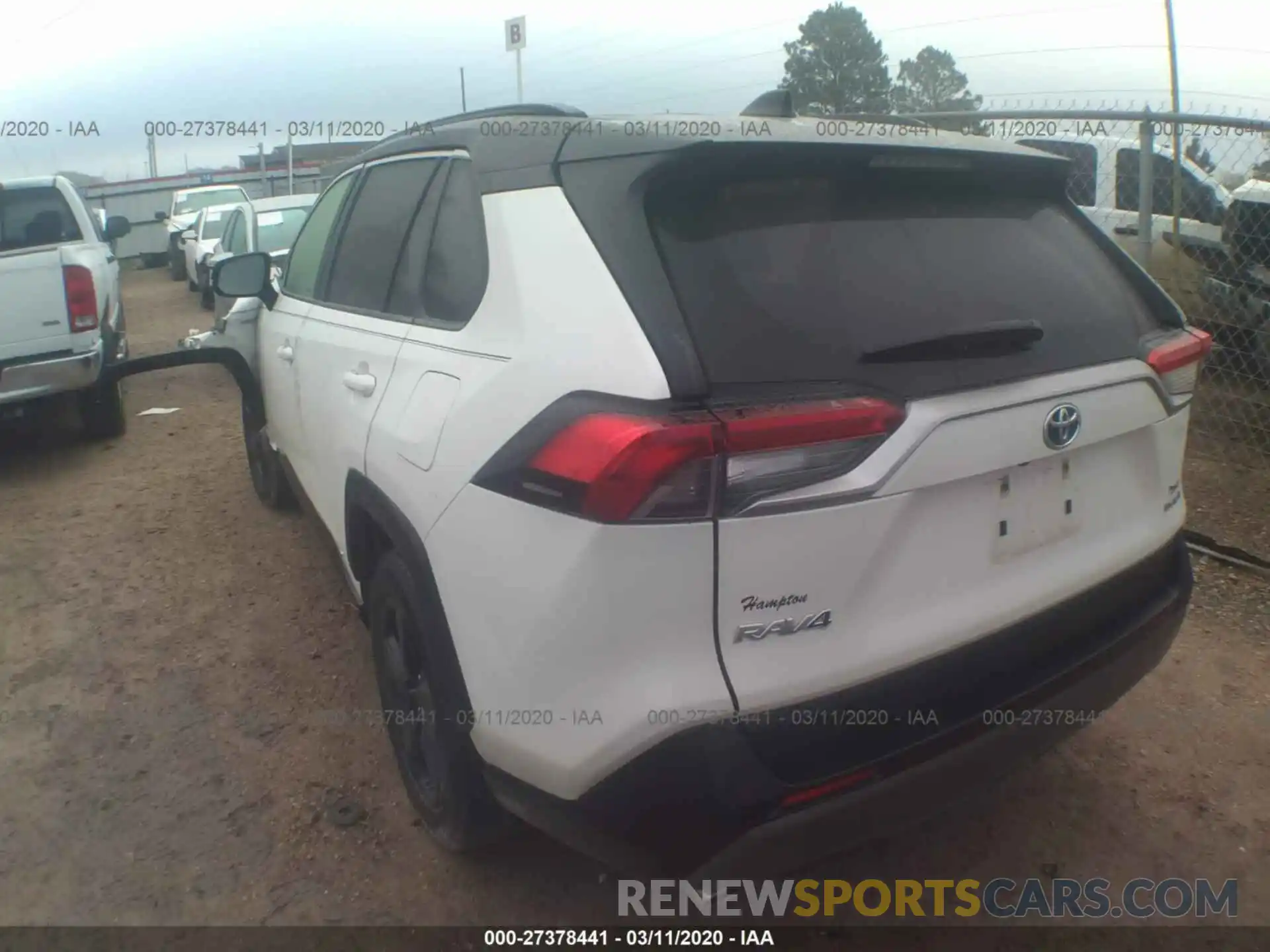 3 Photograph of a damaged car JTMEWRFV5KJ009091 TOYOTA RAV4 2019