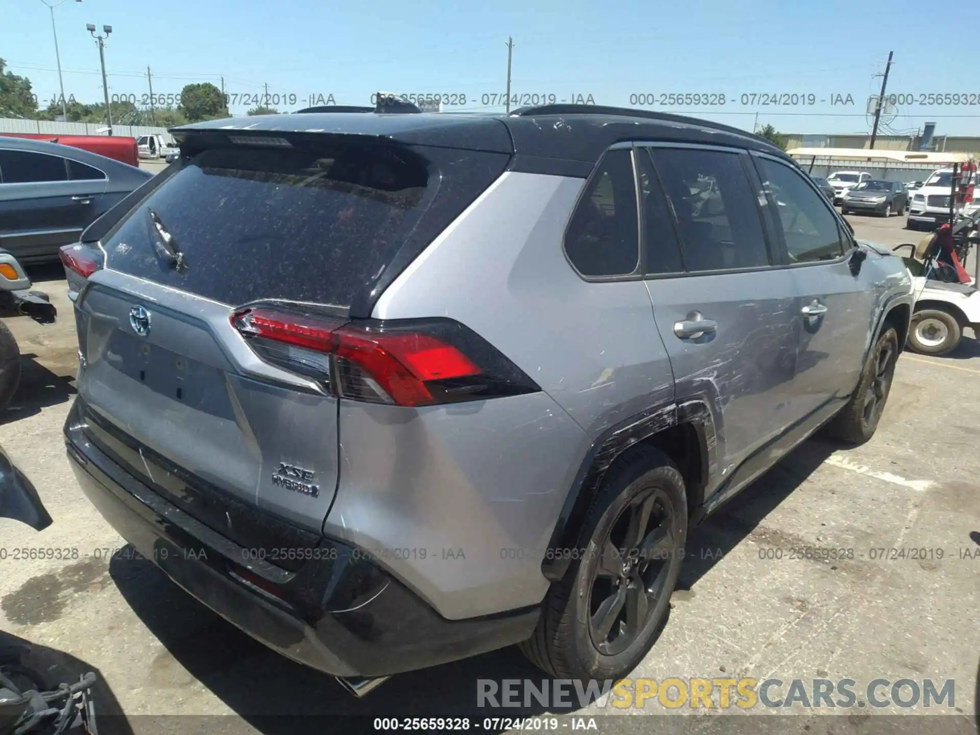 4 Photograph of a damaged car JTMEWRFV5KJ010144 TOYOTA RAV4 2019