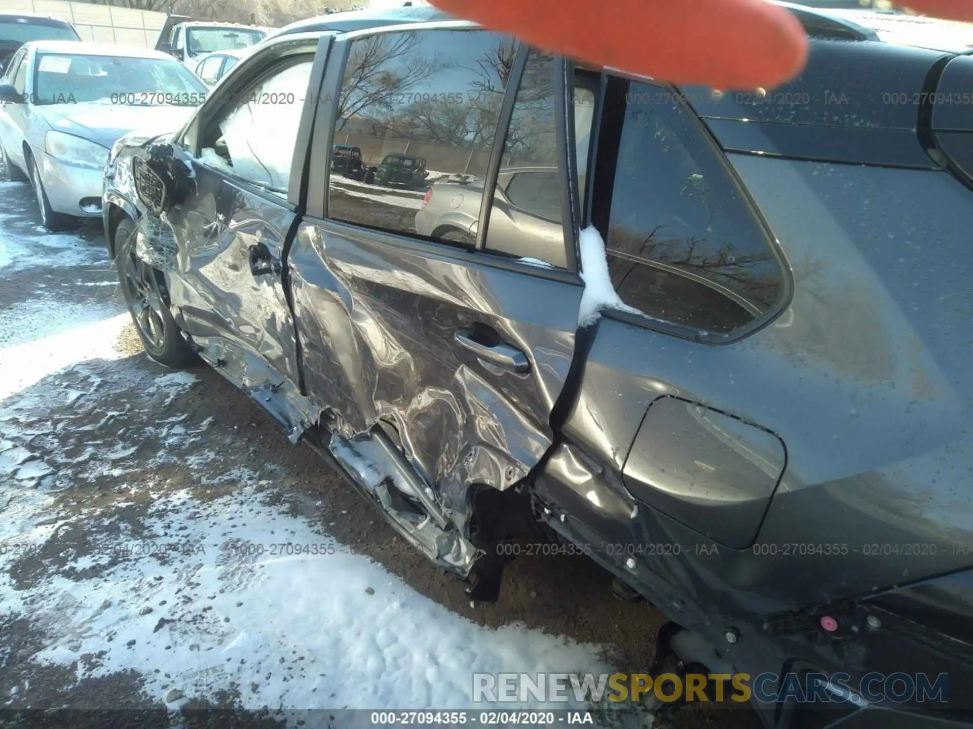 6 Photograph of a damaged car JTMEWRFV5KJ014663 TOYOTA RAV4 2019