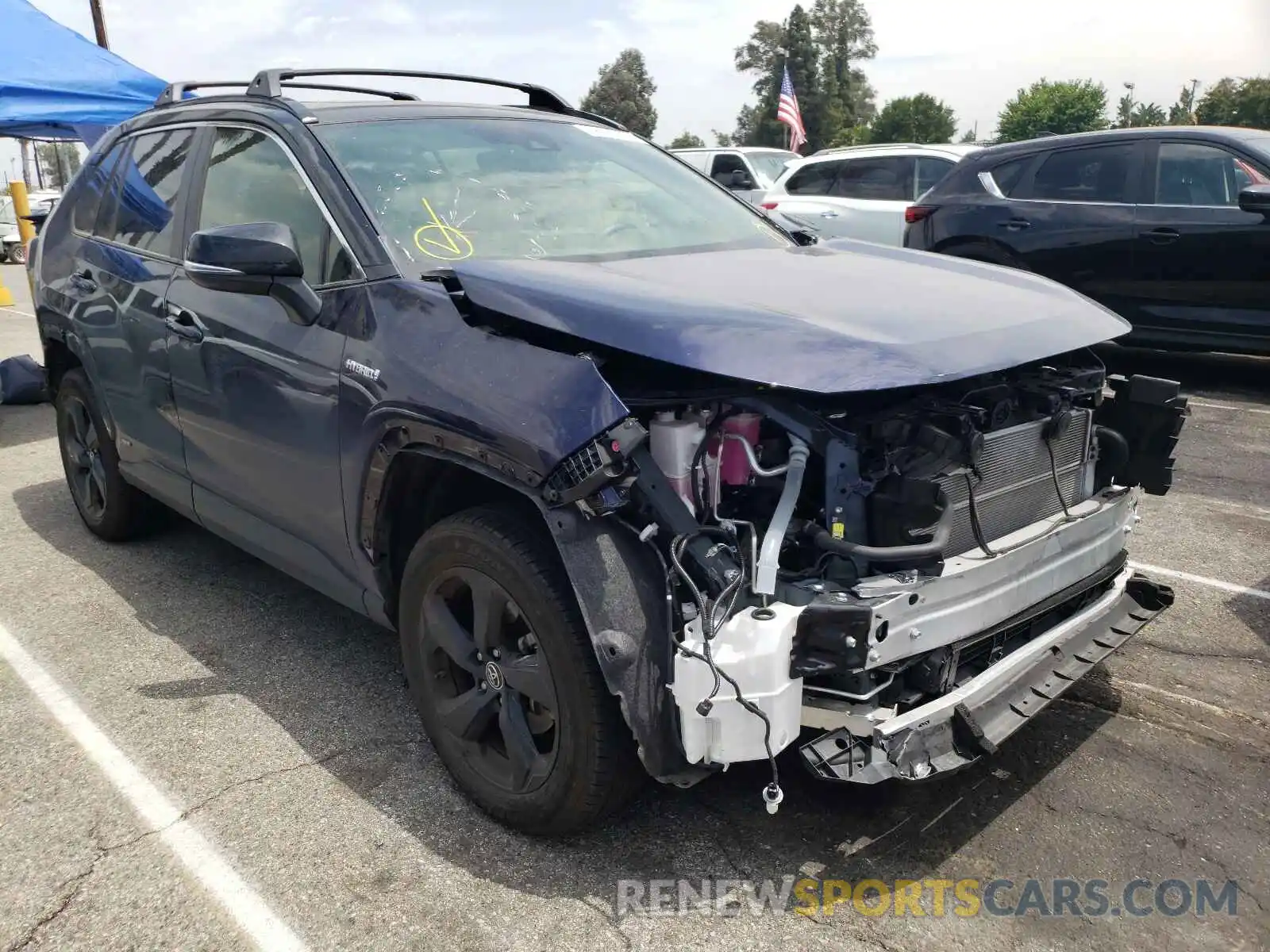 1 Photograph of a damaged car JTMEWRFV5KJ015666 TOYOTA RAV4 2019