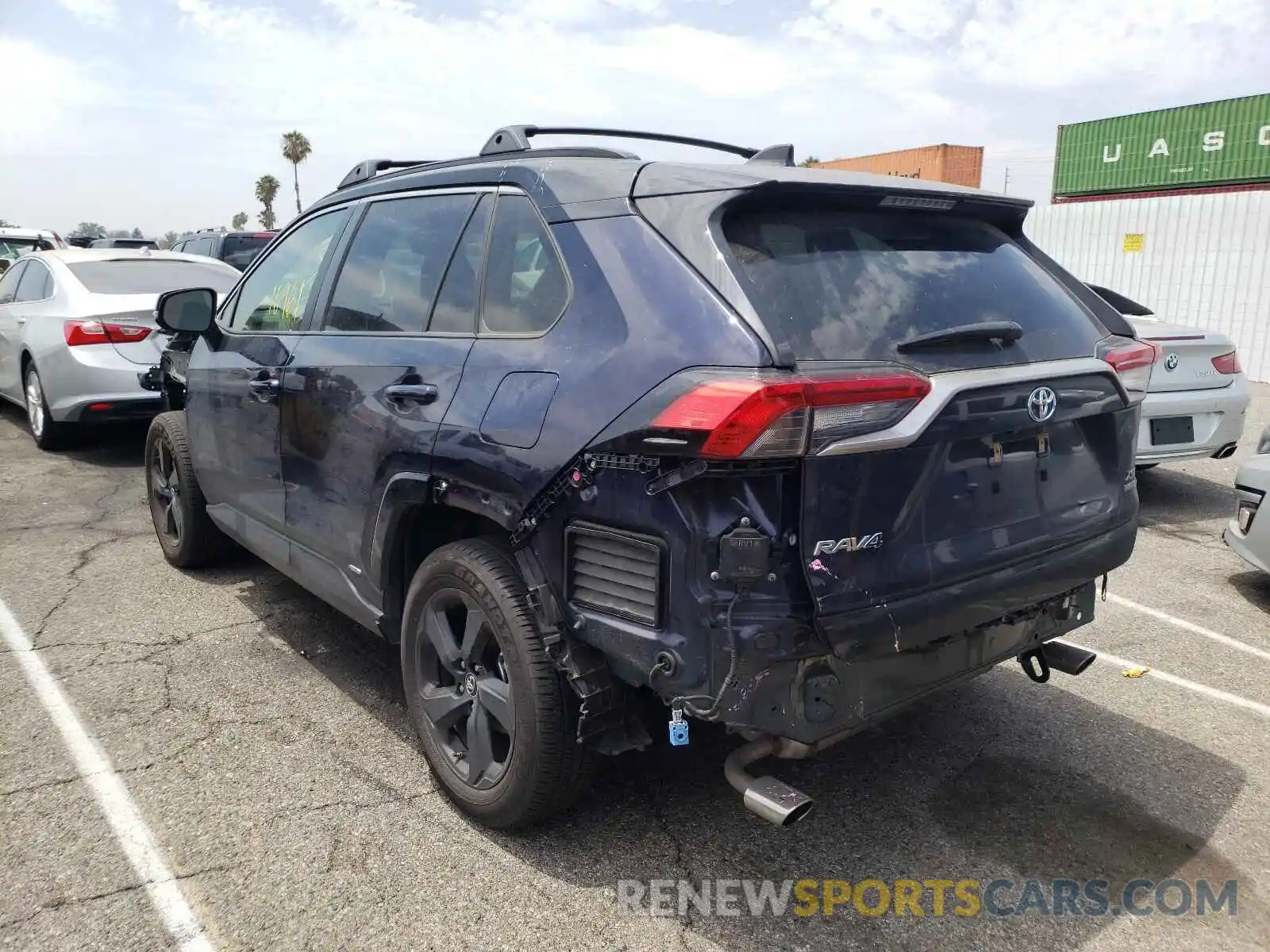 3 Photograph of a damaged car JTMEWRFV5KJ015666 TOYOTA RAV4 2019