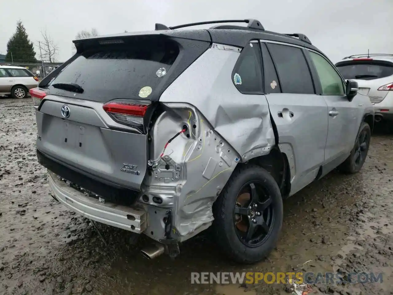 4 Photograph of a damaged car JTMEWRFV5KJ017529 TOYOTA RAV4 2019