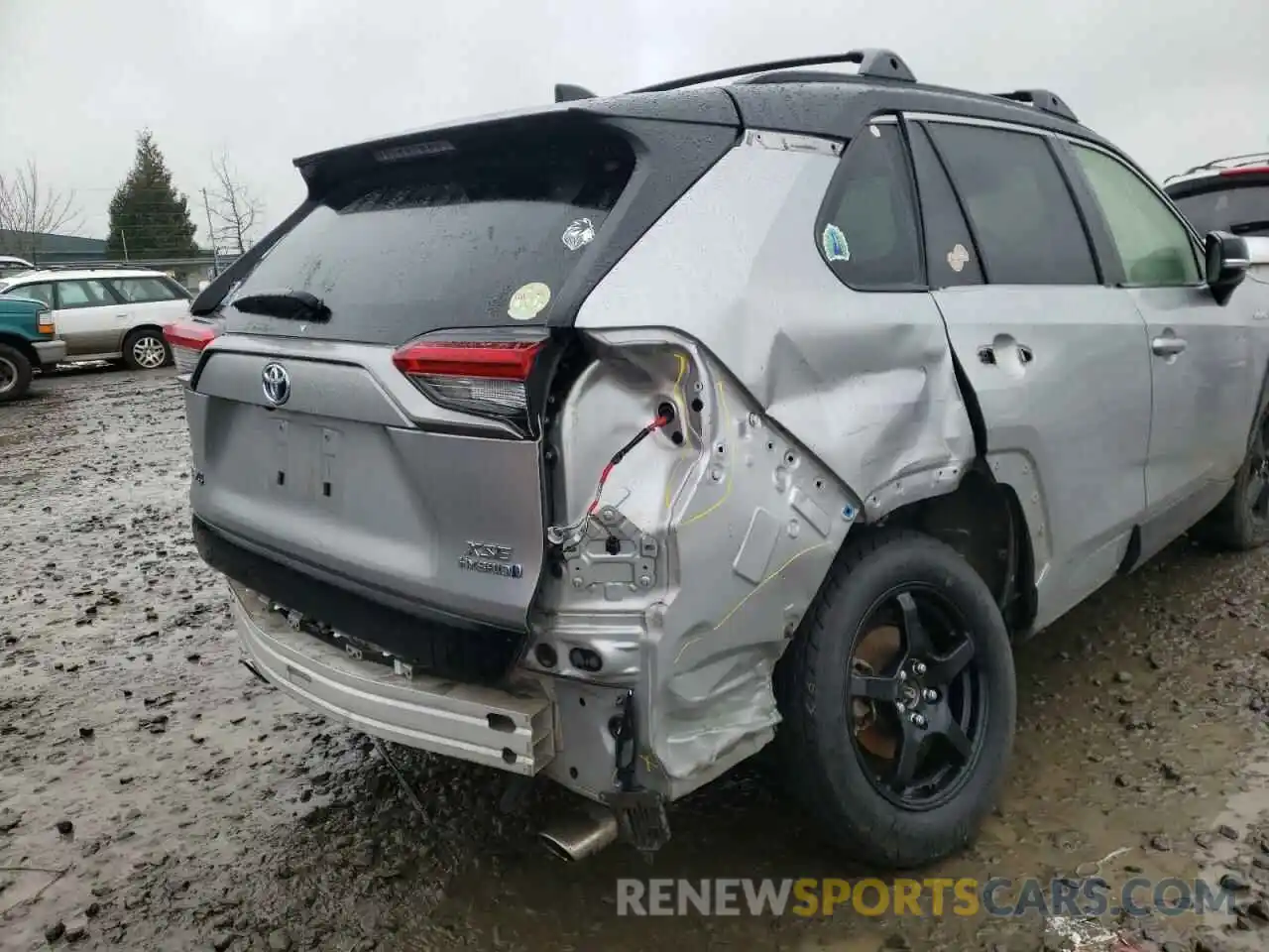 9 Photograph of a damaged car JTMEWRFV5KJ017529 TOYOTA RAV4 2019