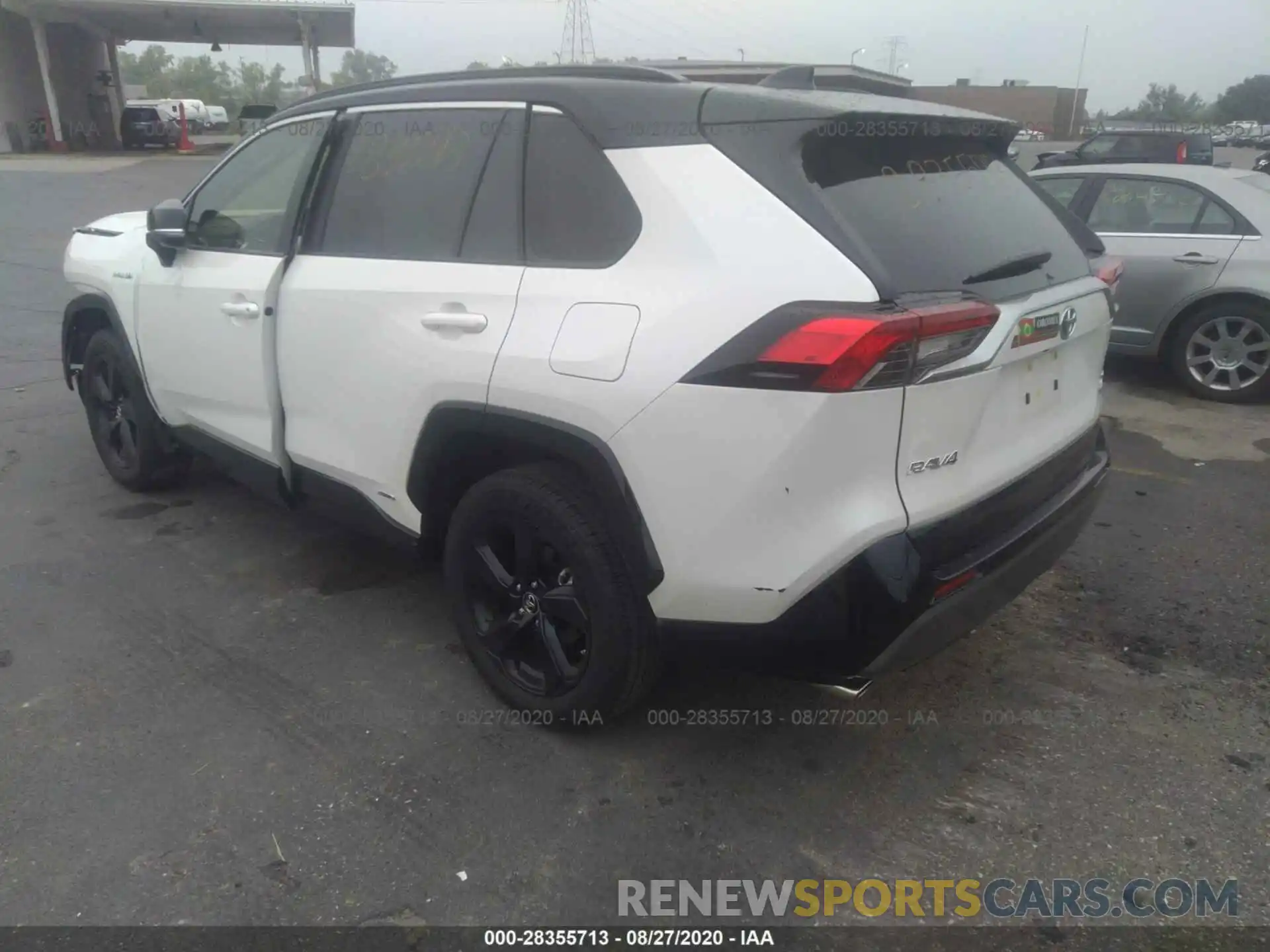 3 Photograph of a damaged car JTMEWRFV5KJ022469 TOYOTA RAV4 2019