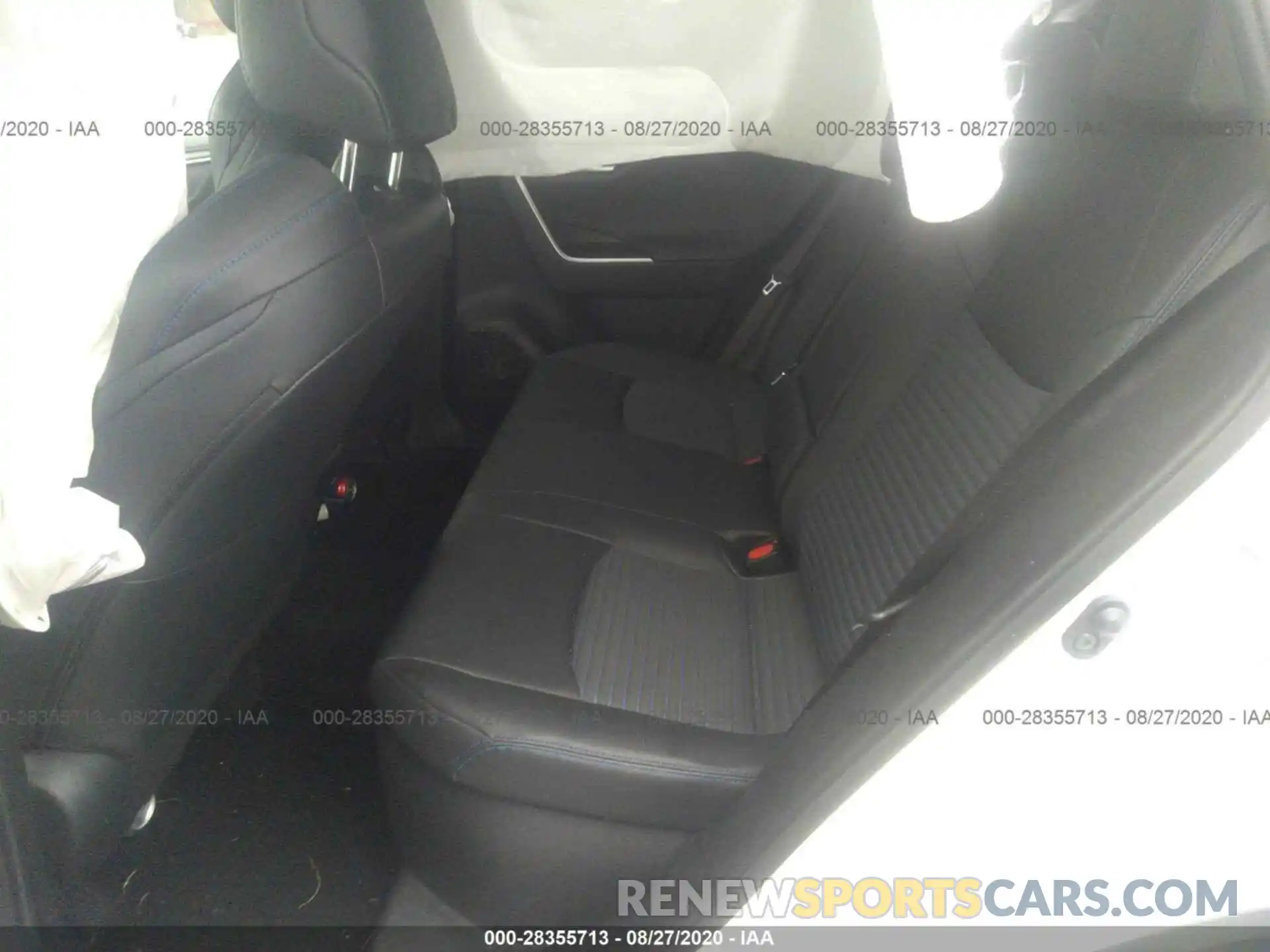 8 Фотография поврежденного автомобиля JTMEWRFV5KJ022469 TOYOTA RAV4 2019