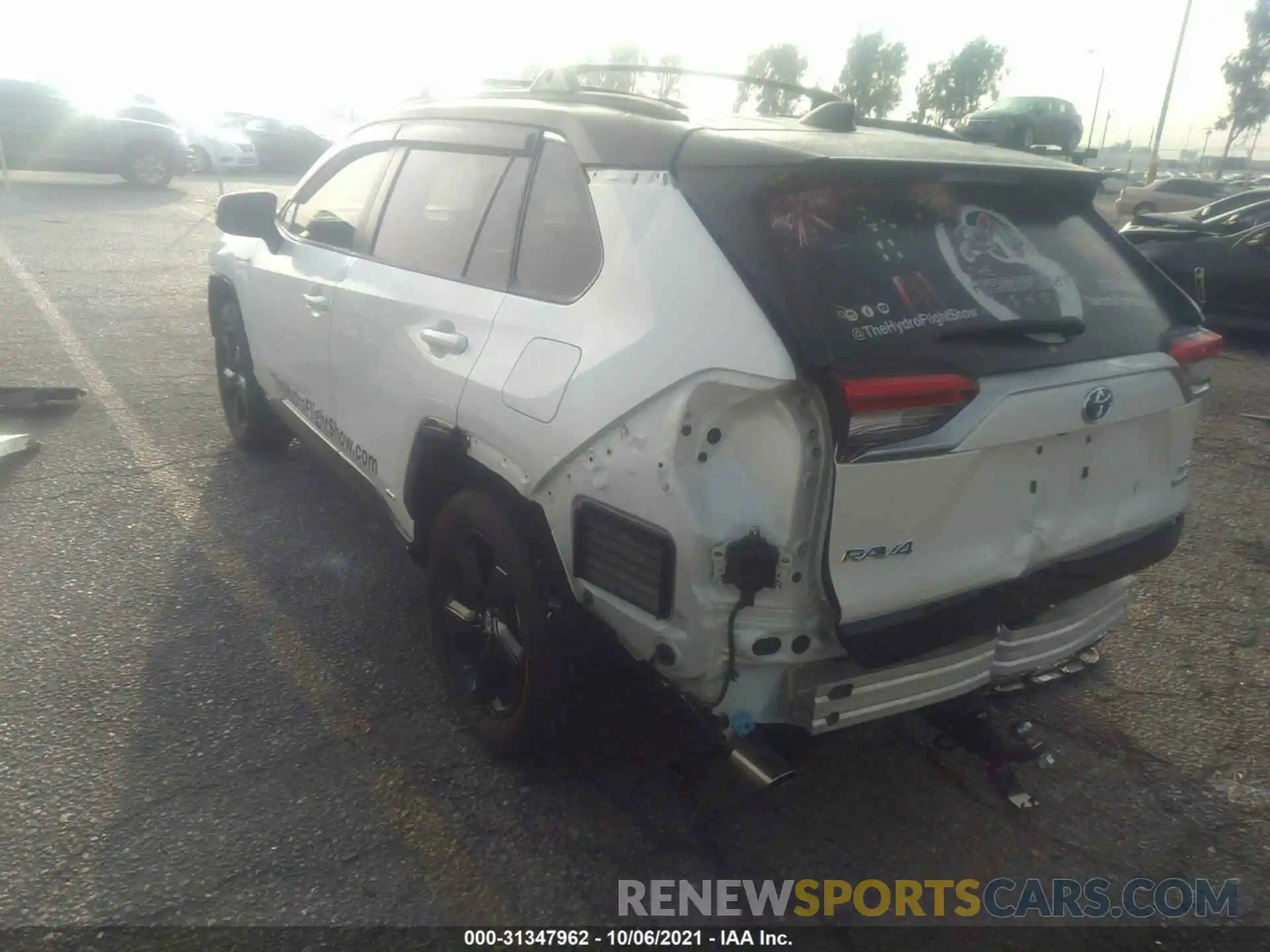 3 Photograph of a damaged car JTMEWRFV5KJ023489 TOYOTA RAV4 2019