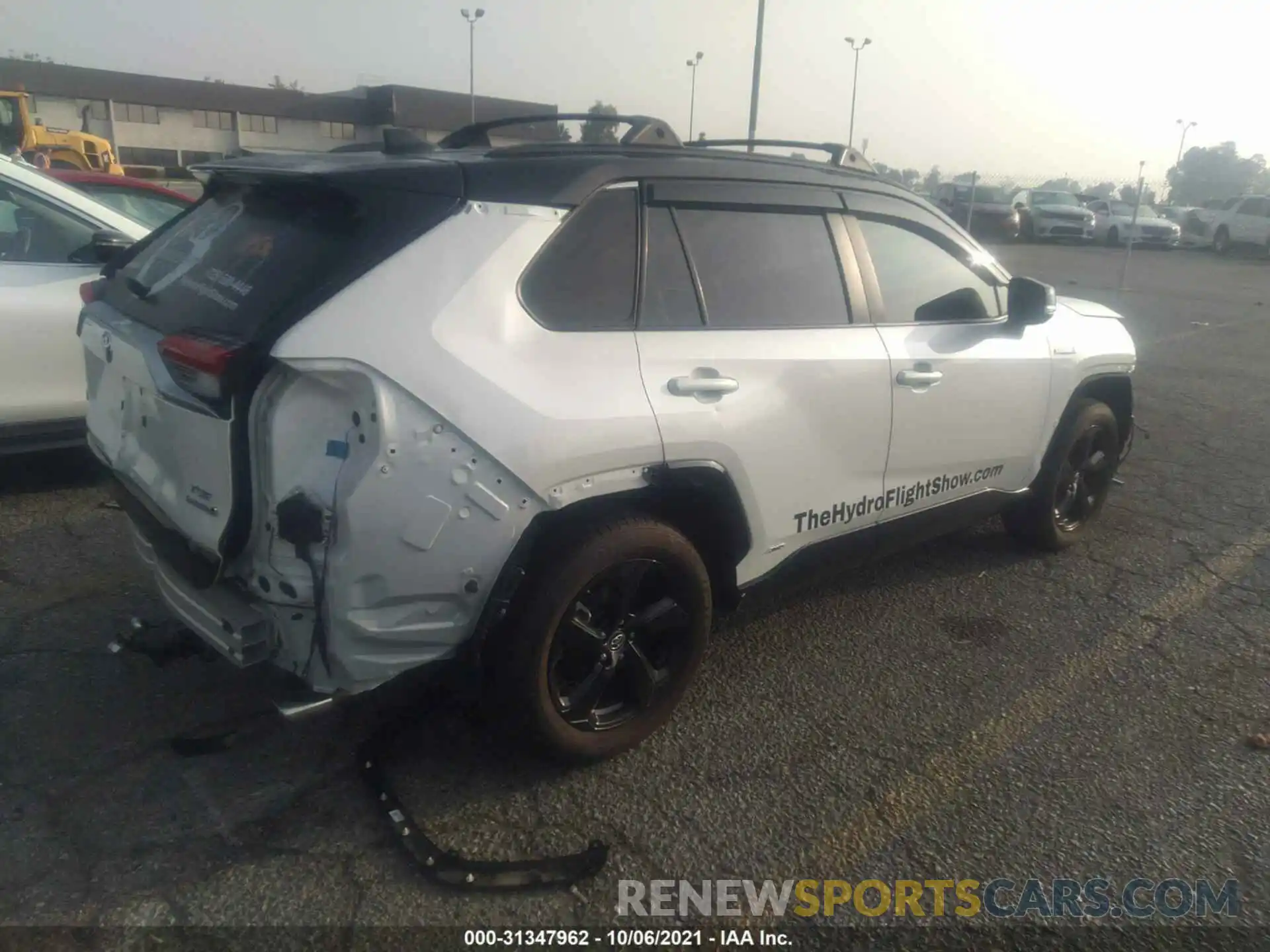 4 Photograph of a damaged car JTMEWRFV5KJ023489 TOYOTA RAV4 2019