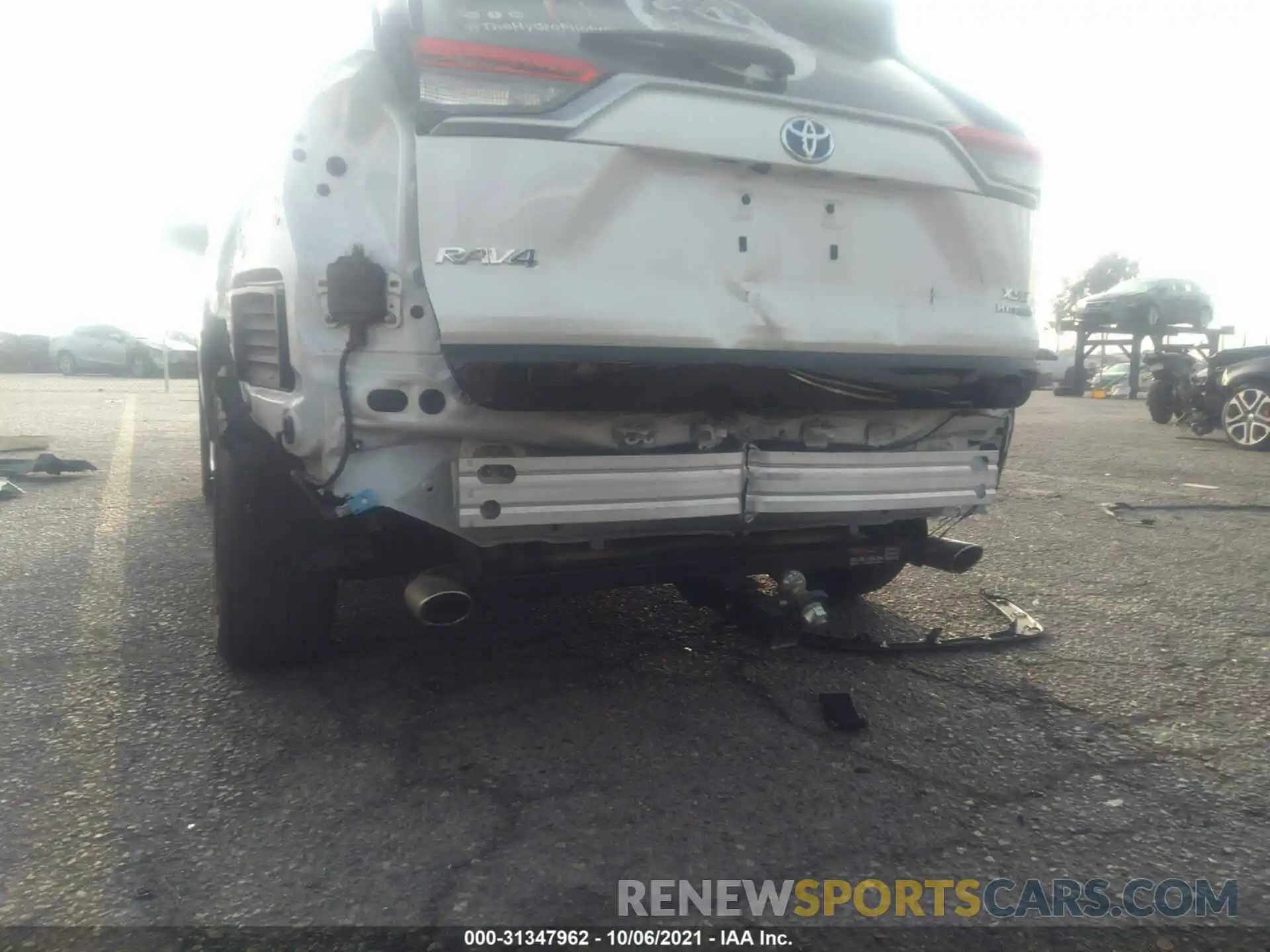 6 Photograph of a damaged car JTMEWRFV5KJ023489 TOYOTA RAV4 2019