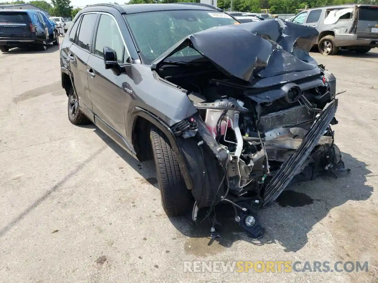 1 Photograph of a damaged car JTMEWRFV5KJ023931 TOYOTA RAV4 2019