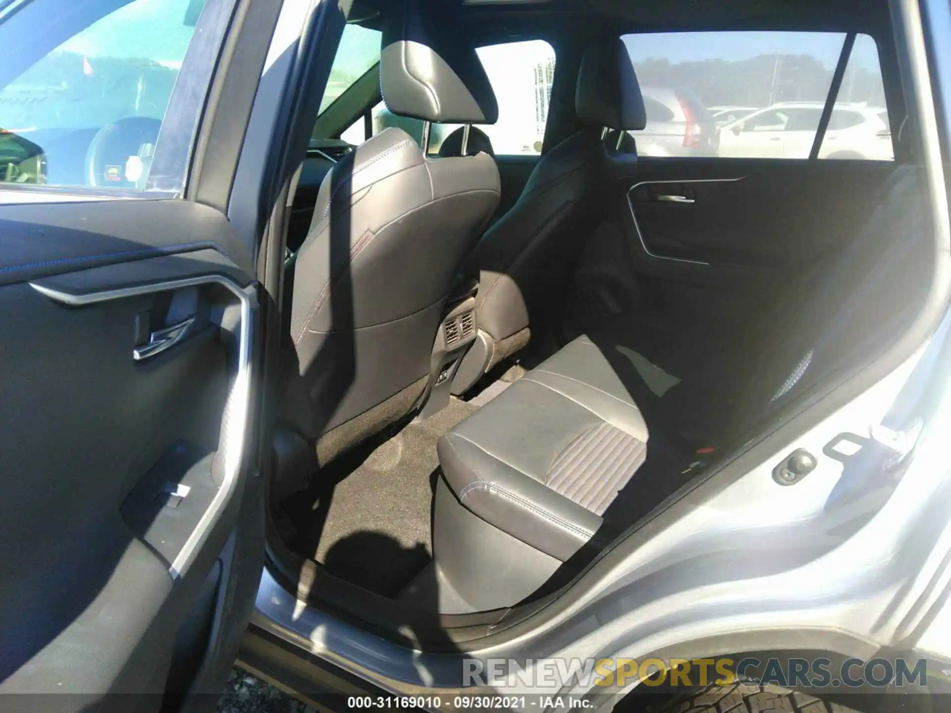 8 Photograph of a damaged car JTMEWRFV5KJ026263 TOYOTA RAV4 2019