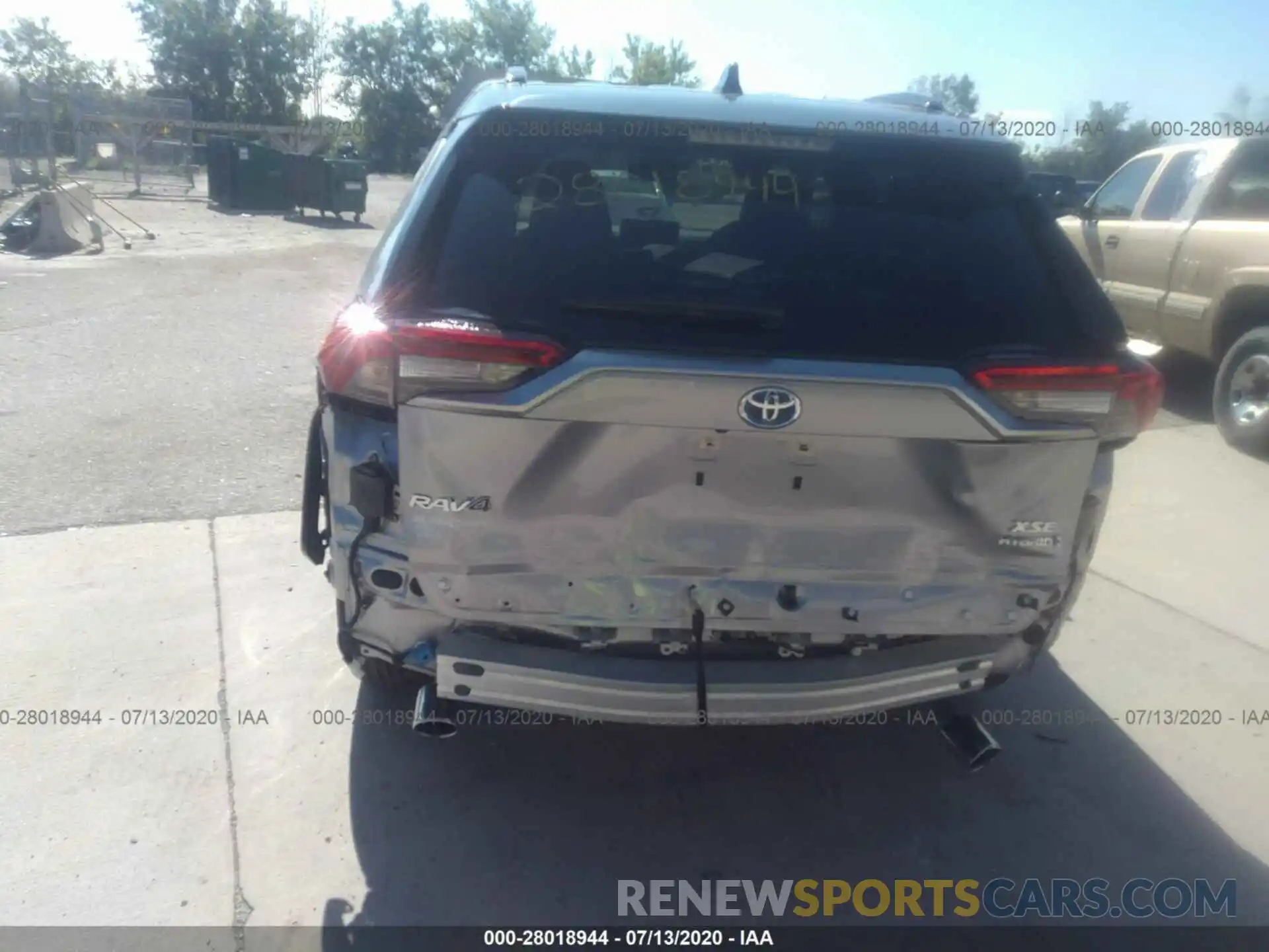 6 Photograph of a damaged car JTMEWRFV6KD509629 TOYOTA RAV4 2019