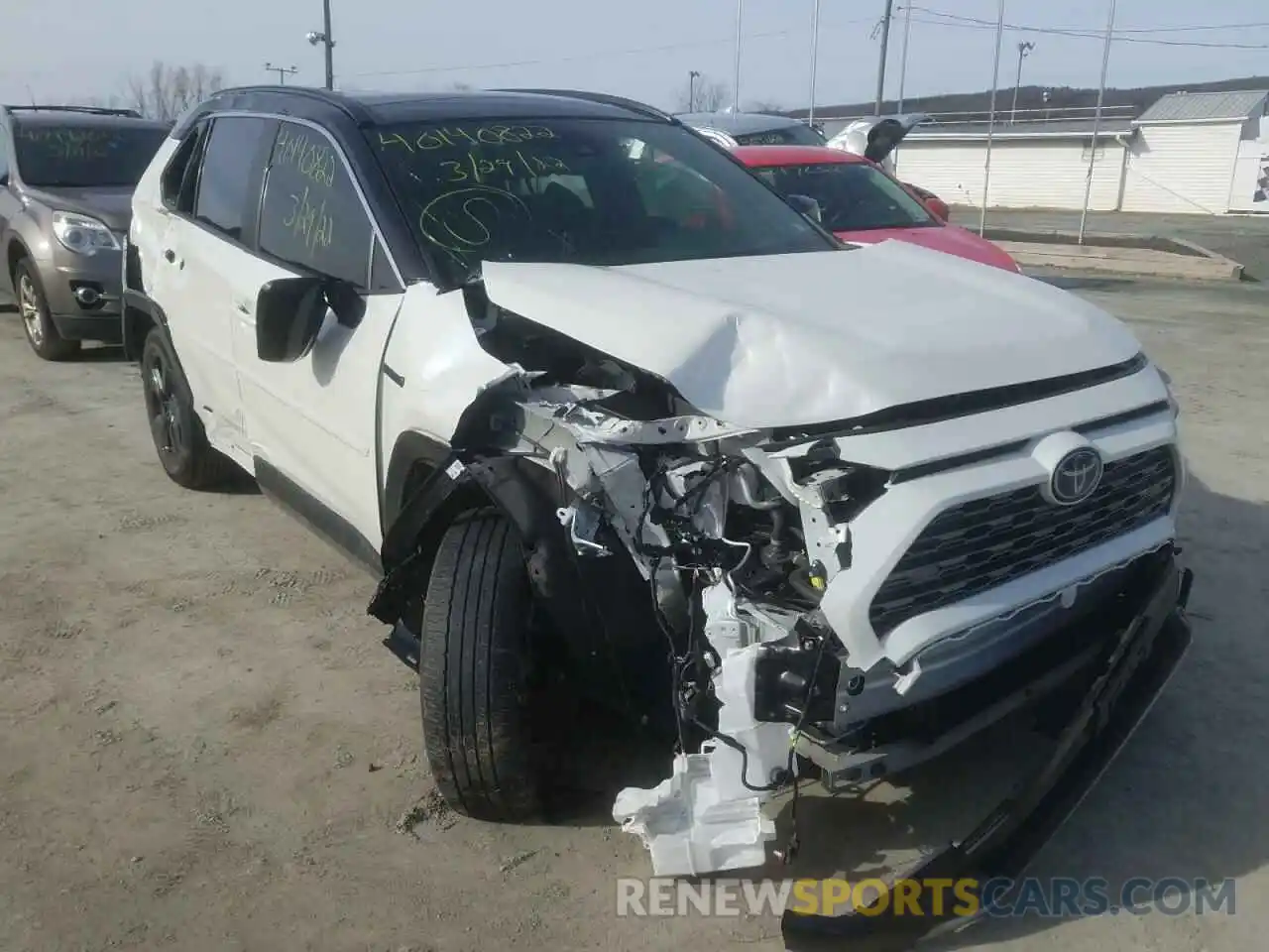 1 Photograph of a damaged car JTMEWRFV6KD513356 TOYOTA RAV4 2019