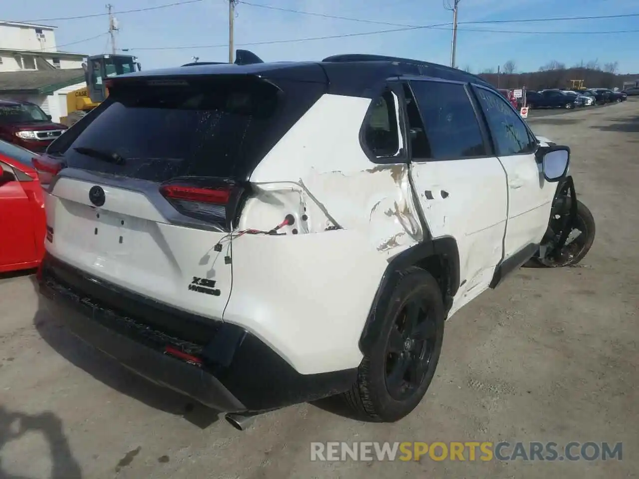 4 Photograph of a damaged car JTMEWRFV6KD513356 TOYOTA RAV4 2019