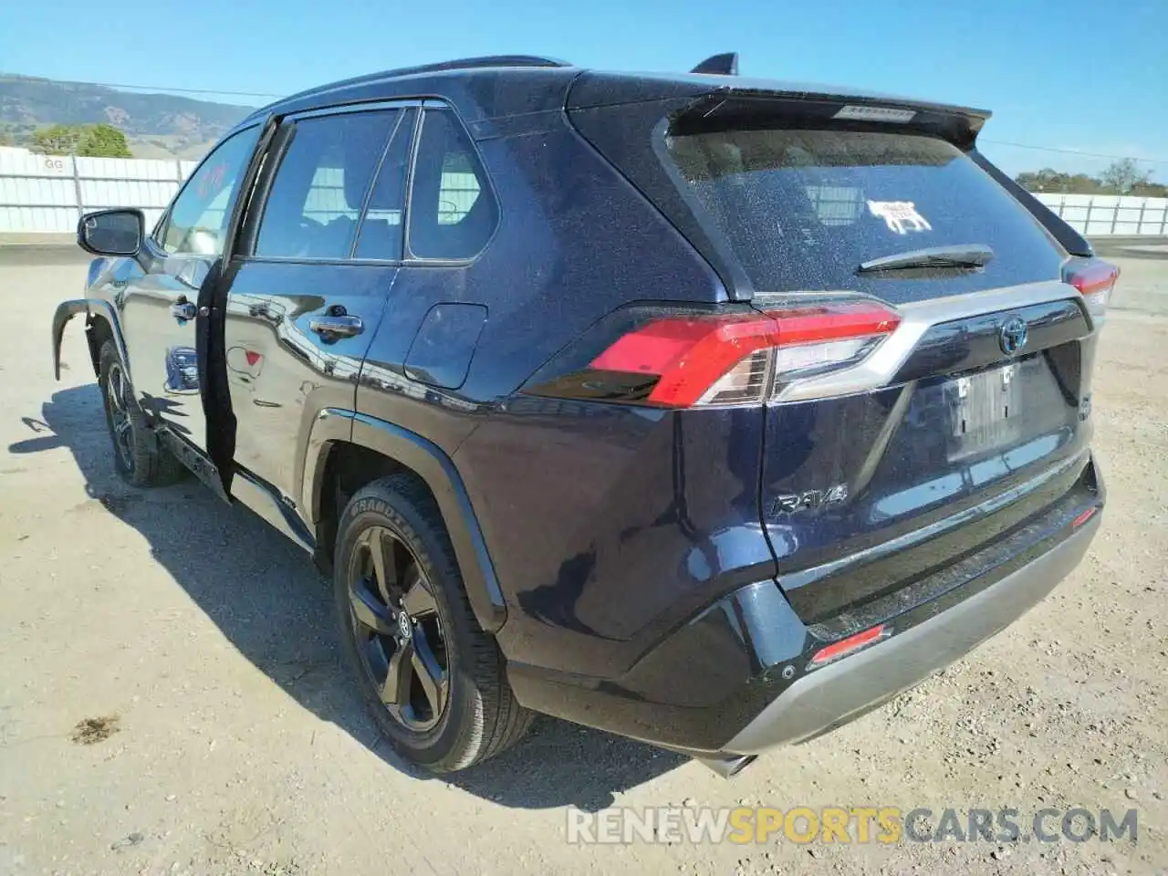 3 Фотография поврежденного автомобиля JTMEWRFV6KD518914 TOYOTA RAV4 2019