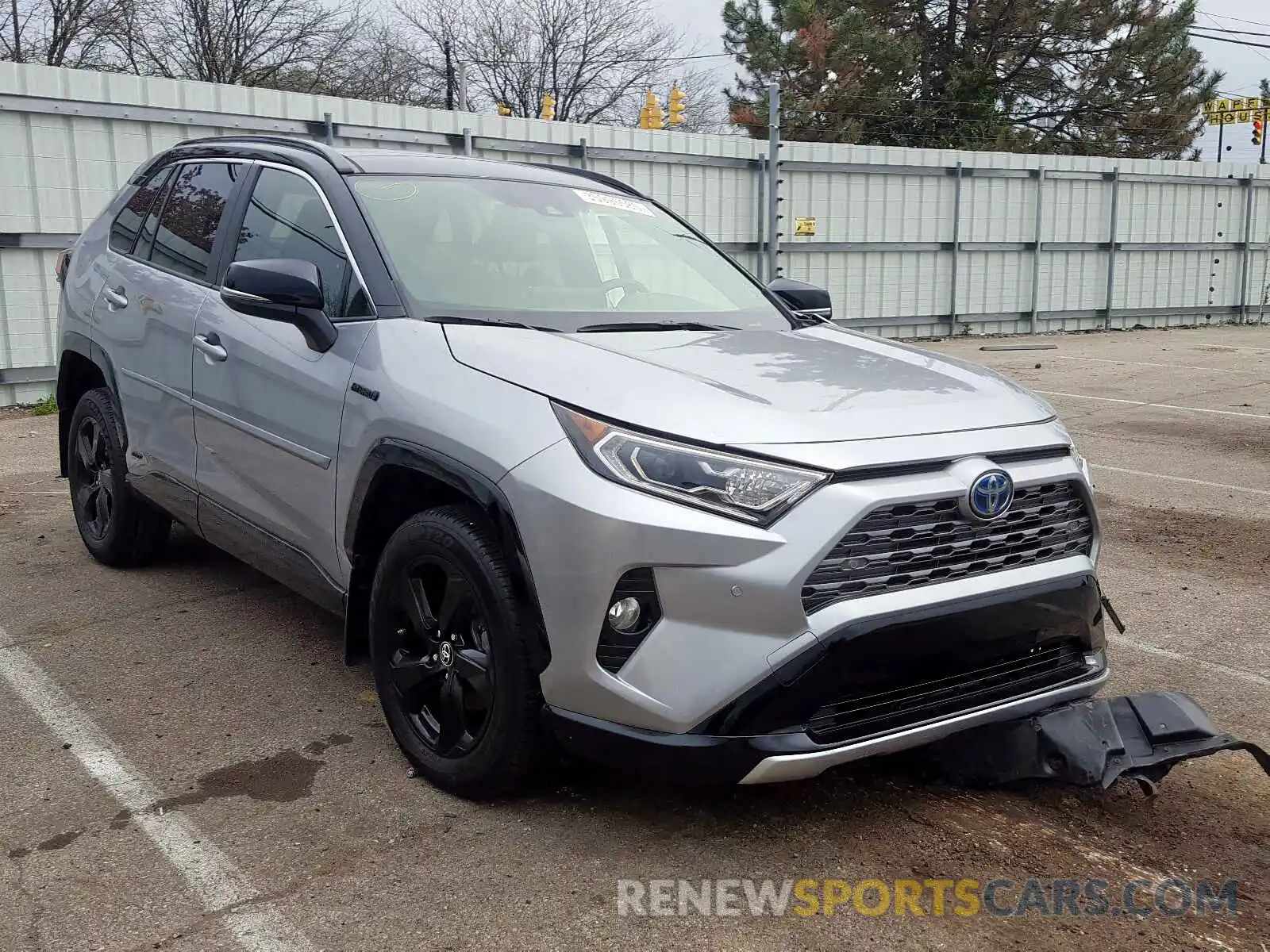 1 Photograph of a damaged car JTMEWRFV6KD520811 TOYOTA RAV4 2019