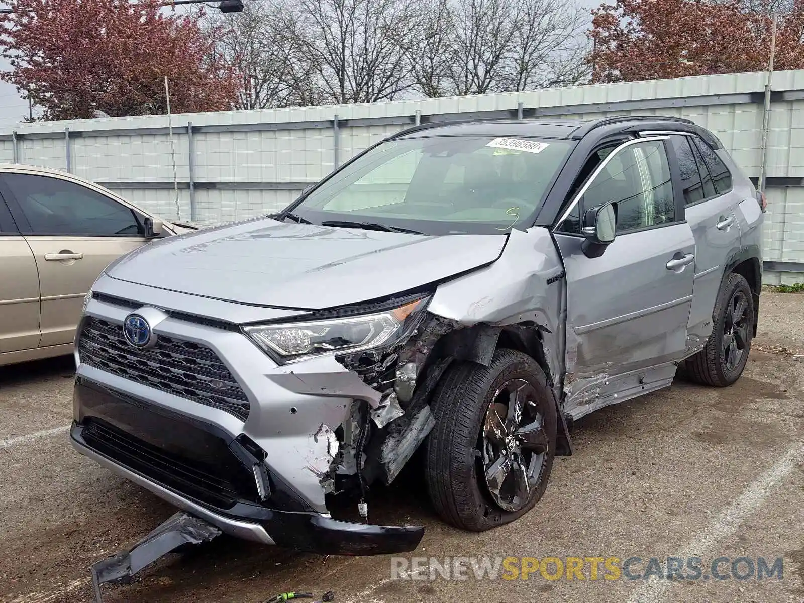 2 Photograph of a damaged car JTMEWRFV6KD520811 TOYOTA RAV4 2019