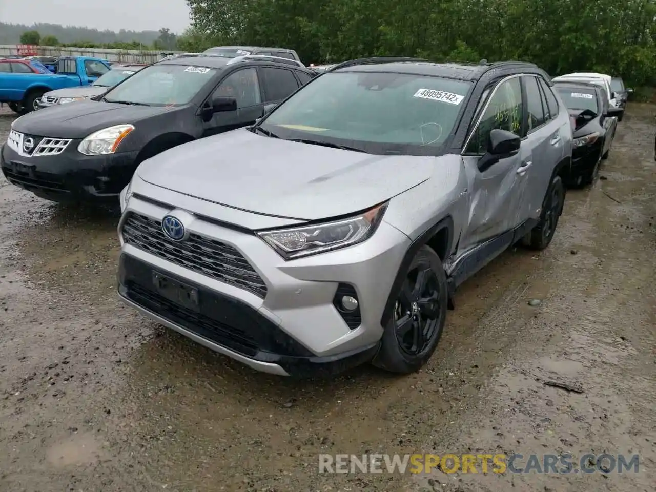 2 Photograph of a damaged car JTMEWRFV6KJ007530 TOYOTA RAV4 2019