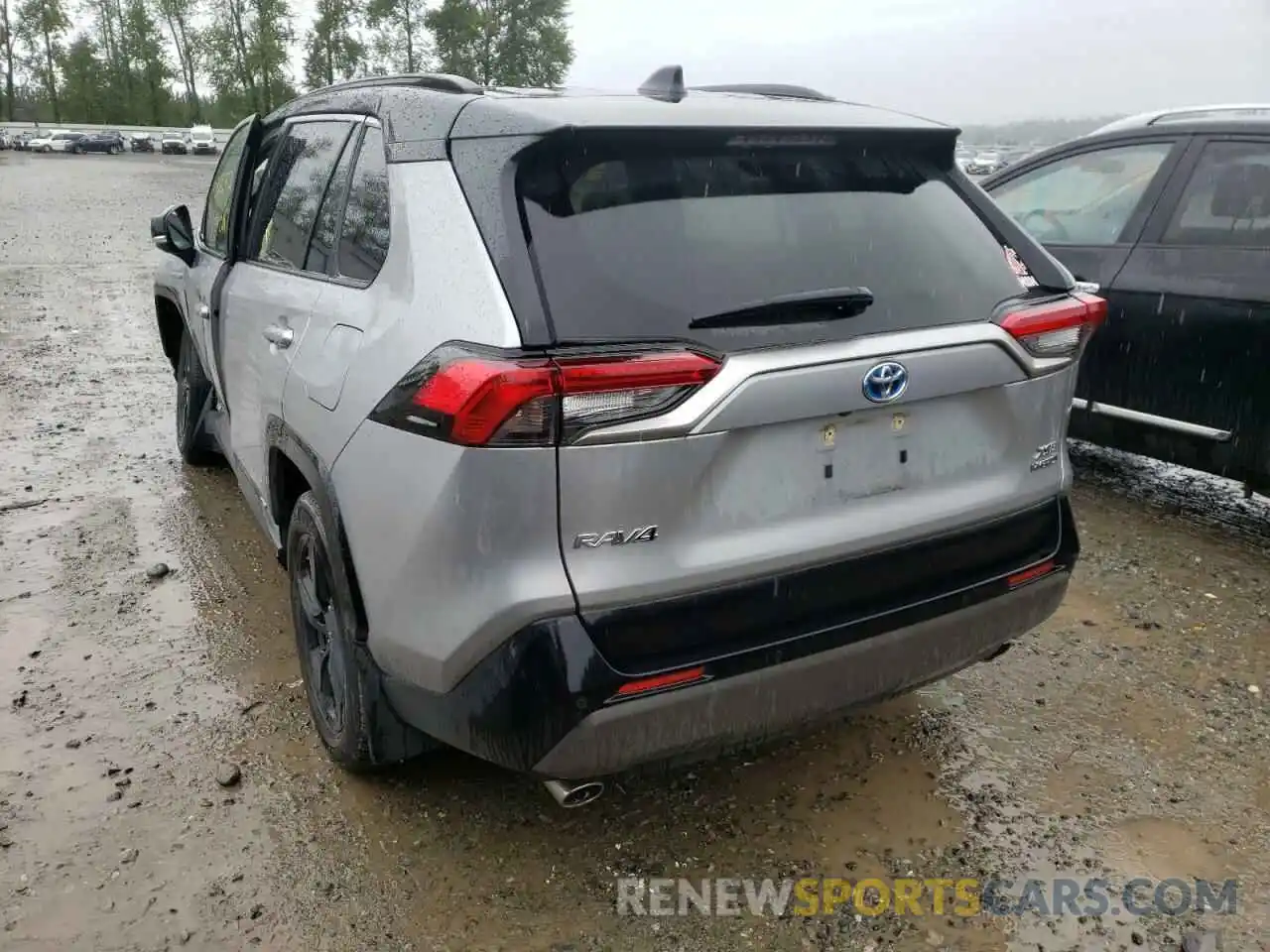 3 Фотография поврежденного автомобиля JTMEWRFV6KJ007530 TOYOTA RAV4 2019