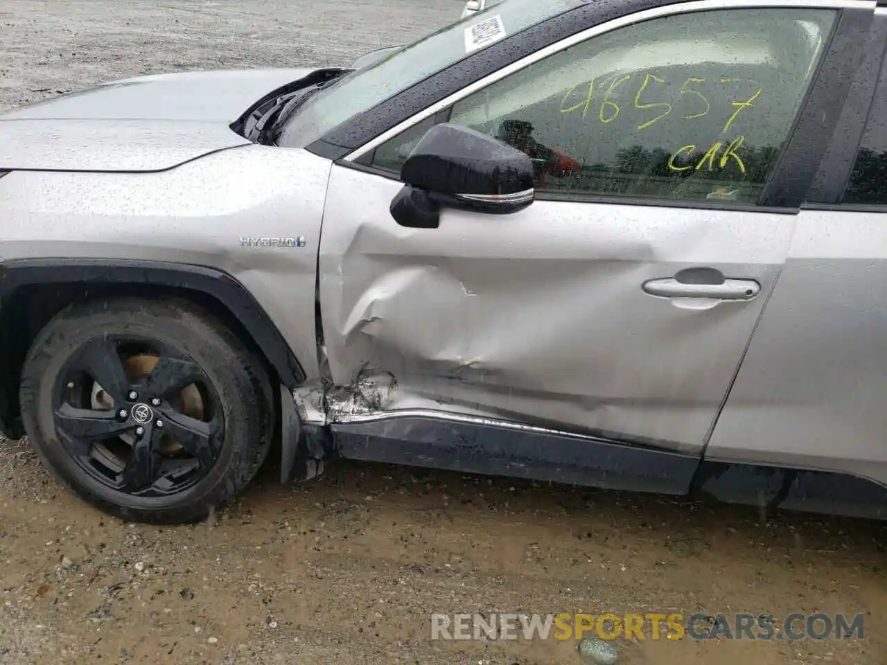 9 Photograph of a damaged car JTMEWRFV6KJ007530 TOYOTA RAV4 2019