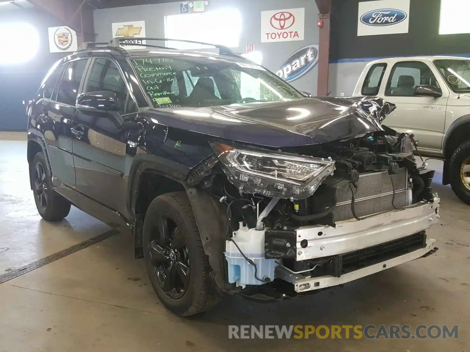 1 Photograph of a damaged car JTMEWRFV6KJ009973 TOYOTA RAV4 2019