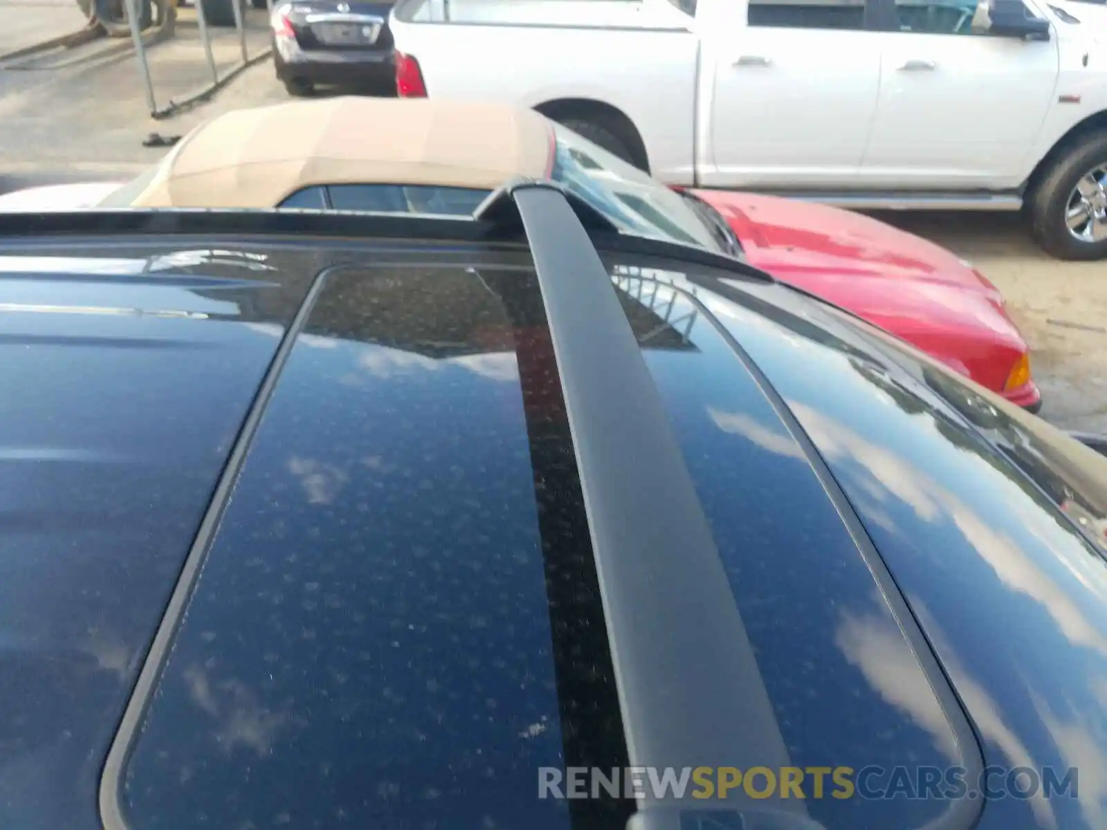 9 Photograph of a damaged car JTMEWRFV6KJ018771 TOYOTA RAV4 2019