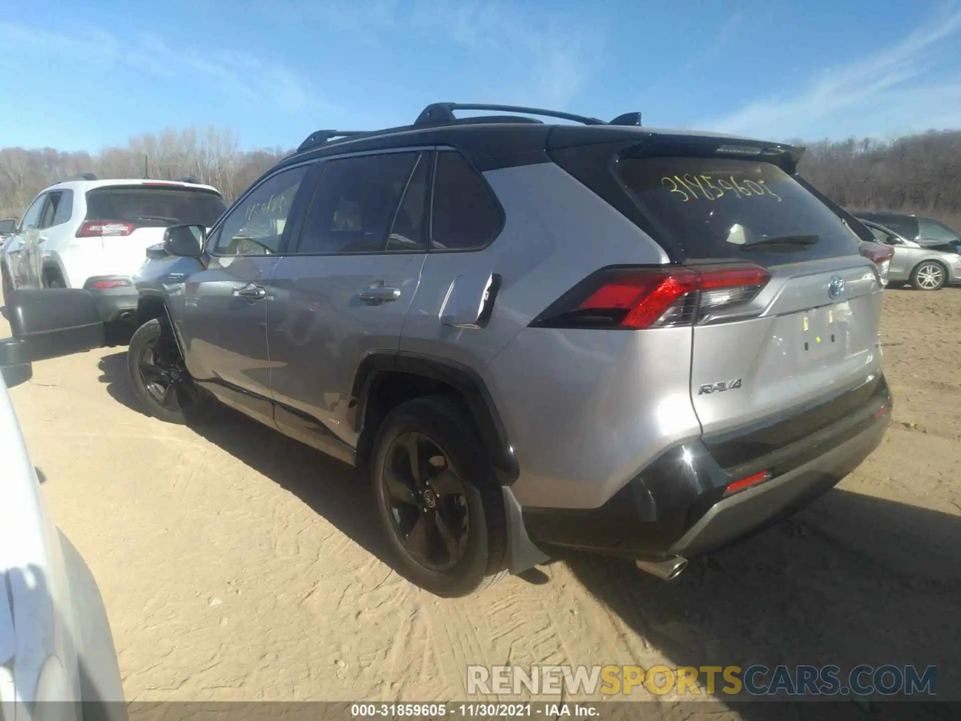 3 Фотография поврежденного автомобиля JTMEWRFV6KJ022495 TOYOTA RAV4 2019