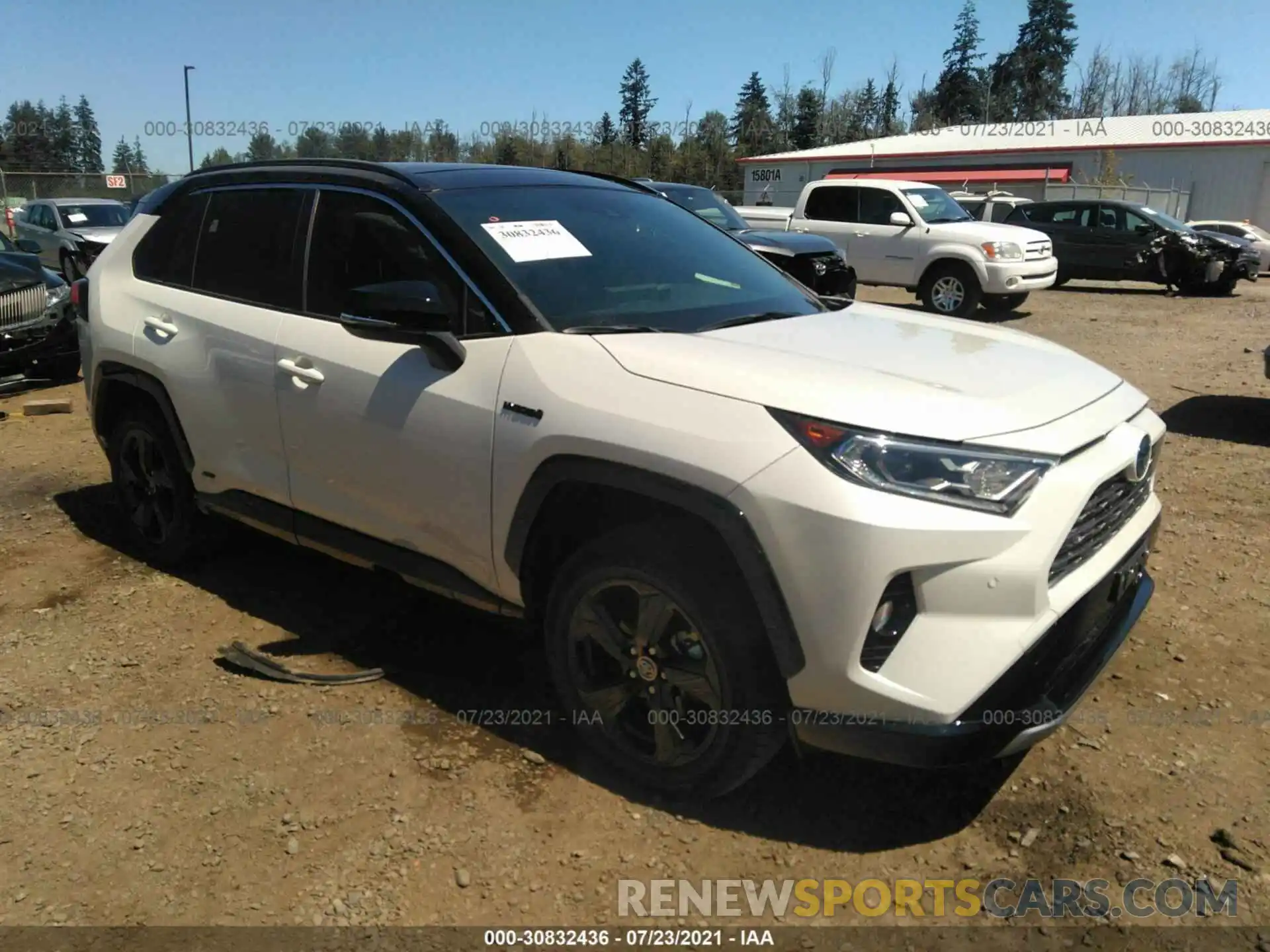 1 Photograph of a damaged car JTMEWRFV6KJ024036 TOYOTA RAV4 2019