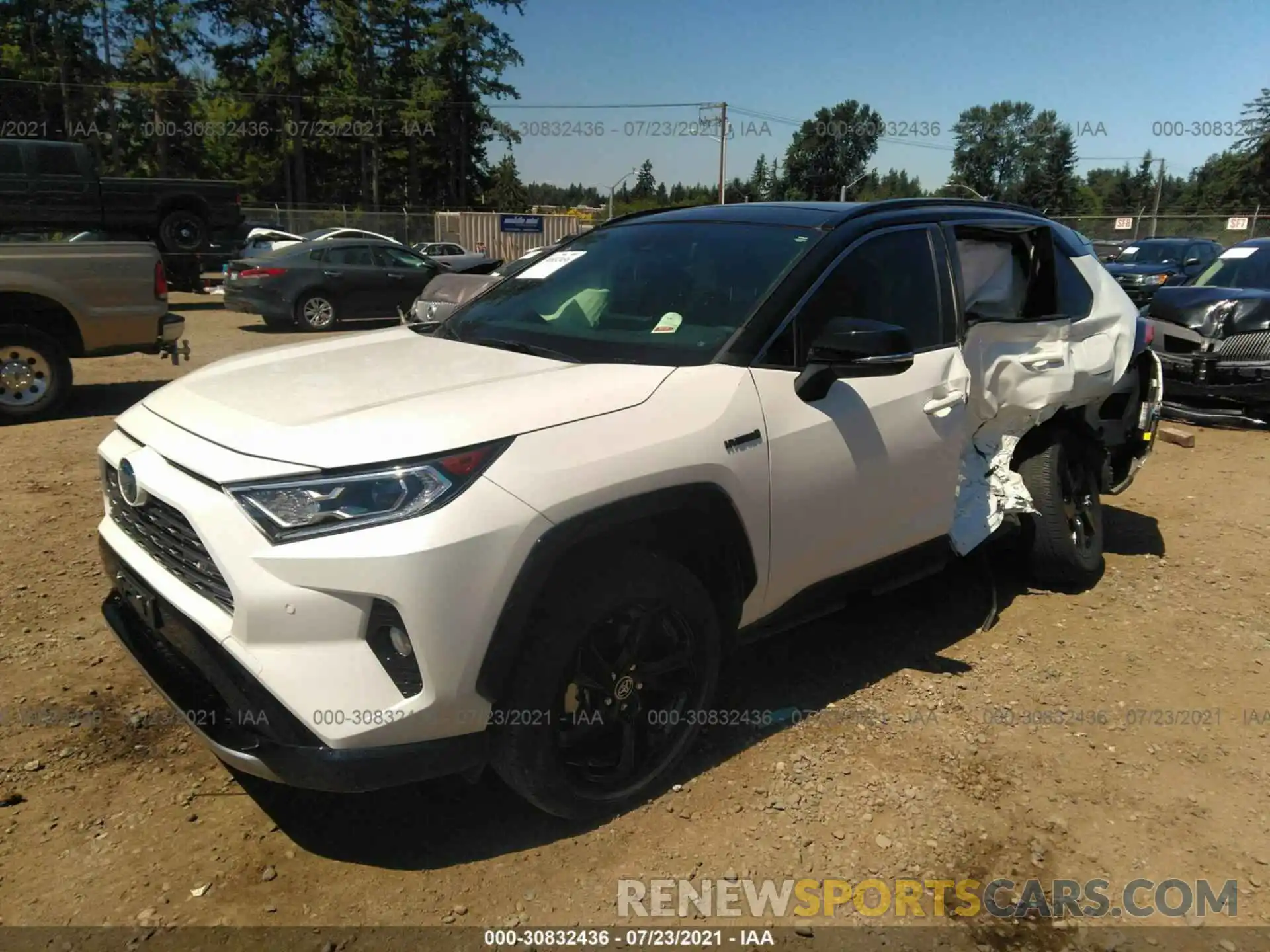 2 Photograph of a damaged car JTMEWRFV6KJ024036 TOYOTA RAV4 2019