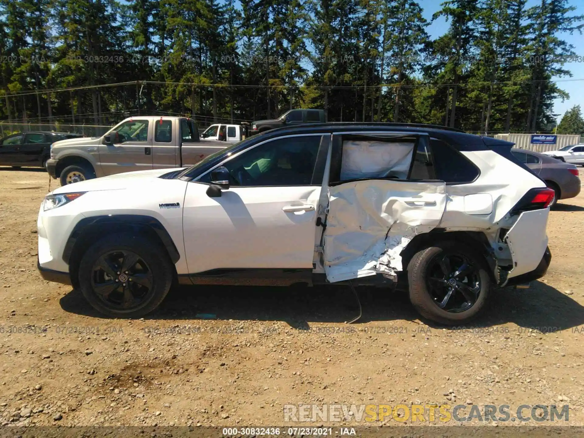 6 Photograph of a damaged car JTMEWRFV6KJ024036 TOYOTA RAV4 2019