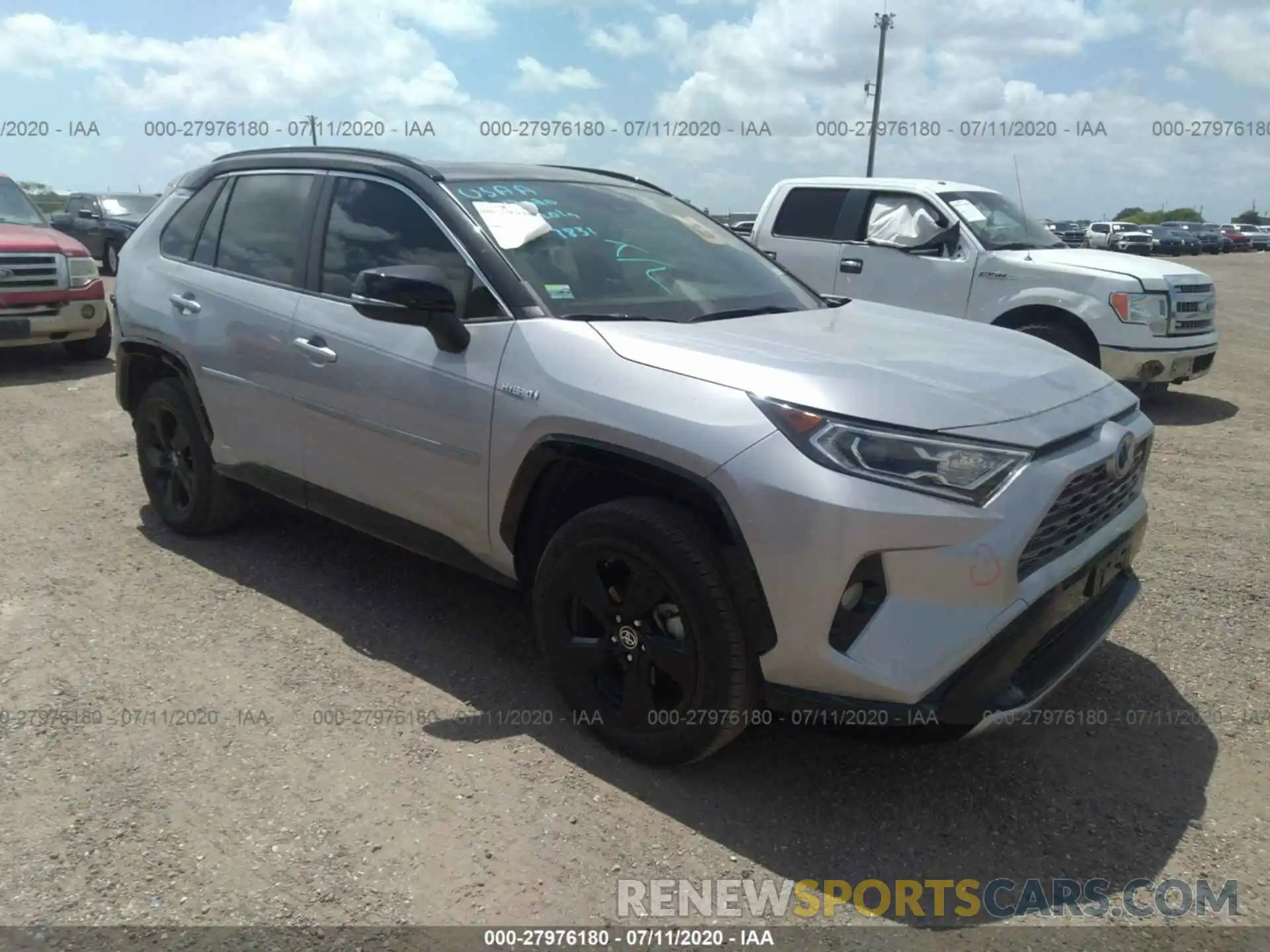 1 Photograph of a damaged car JTMEWRFV6KJ025428 TOYOTA RAV4 2019