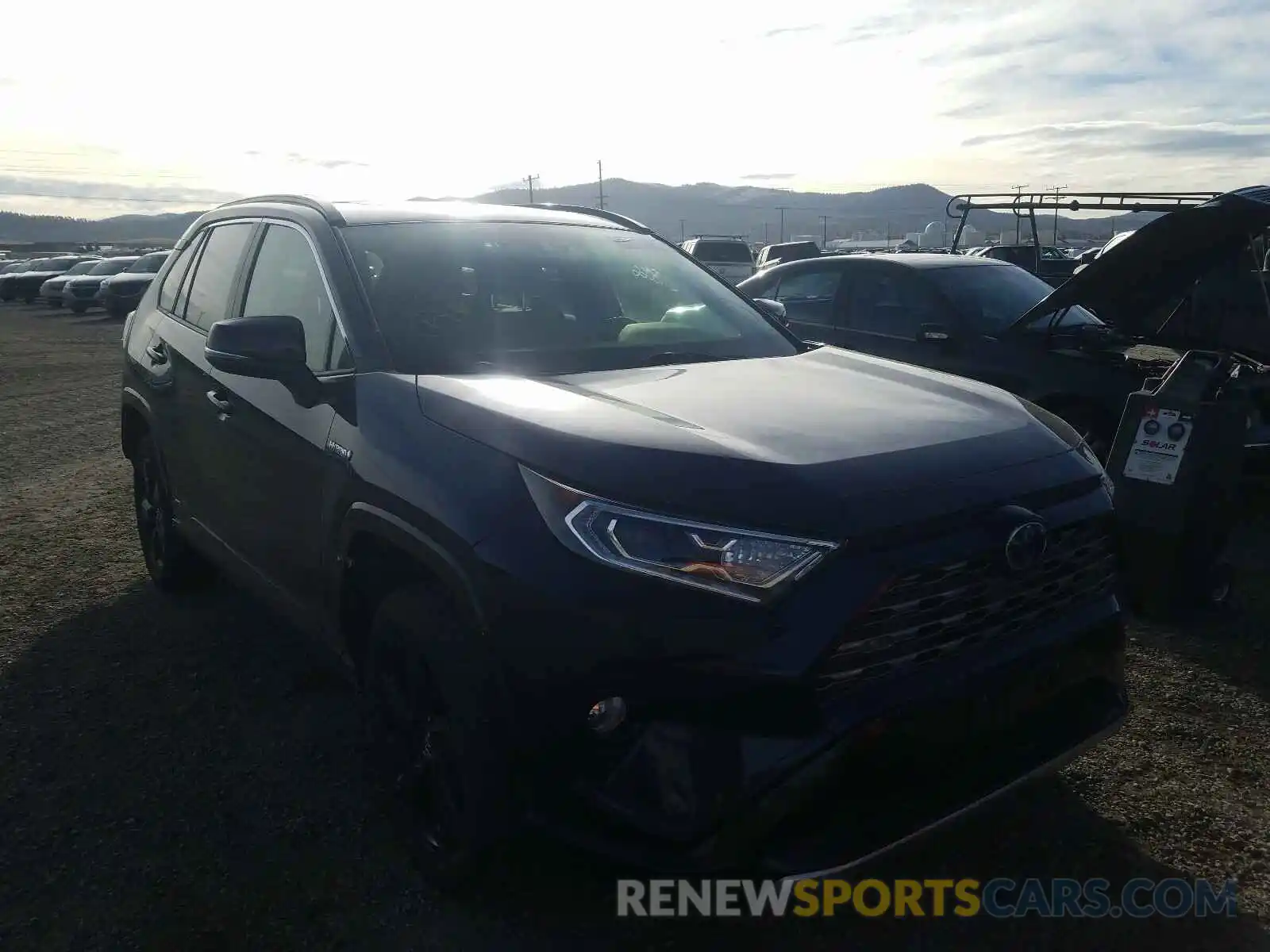 1 Photograph of a damaged car JTMEWRFV7KD505752 TOYOTA RAV4 2019