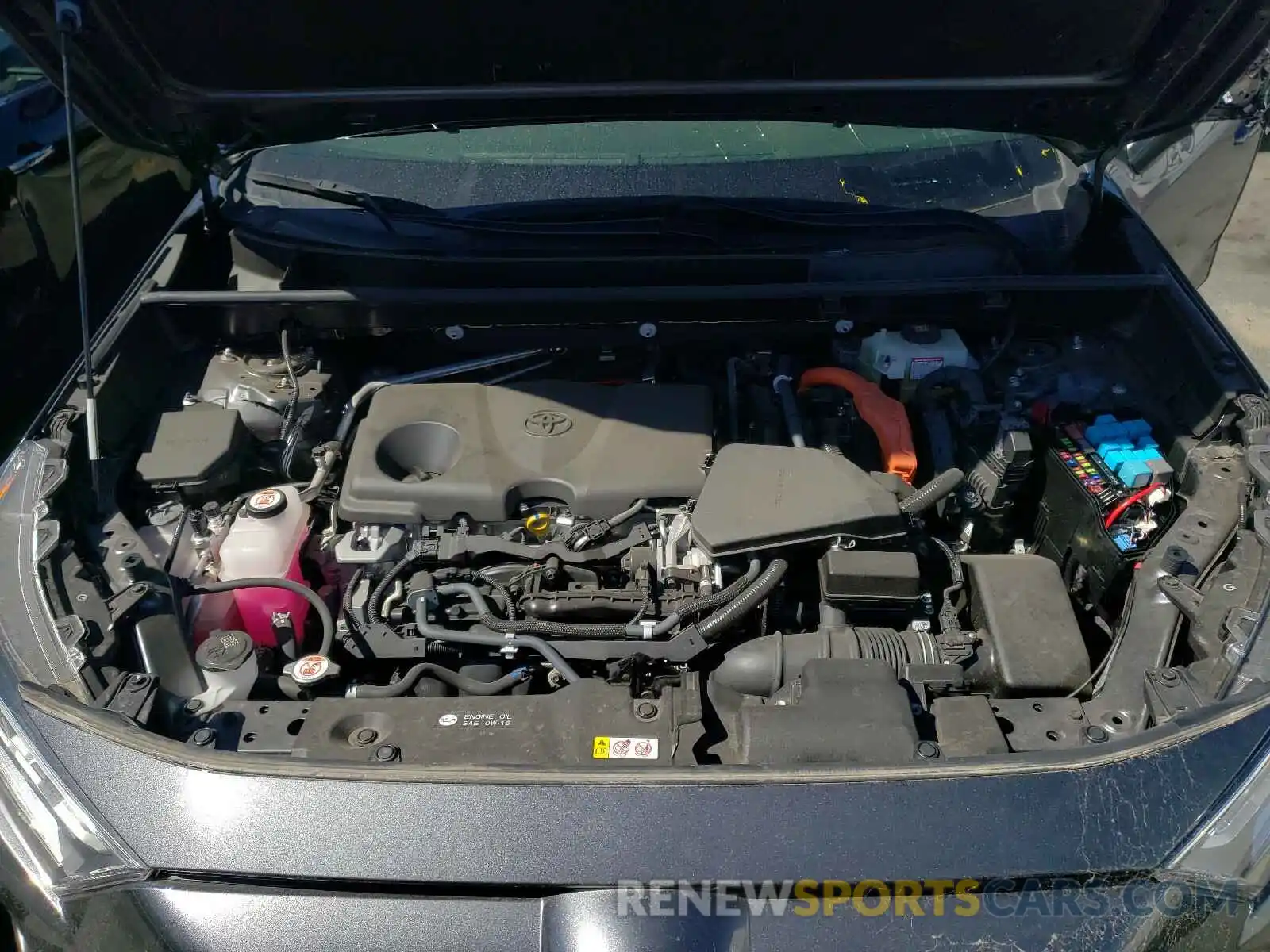 7 Photograph of a damaged car JTMEWRFV7KD517092 TOYOTA RAV4 2019