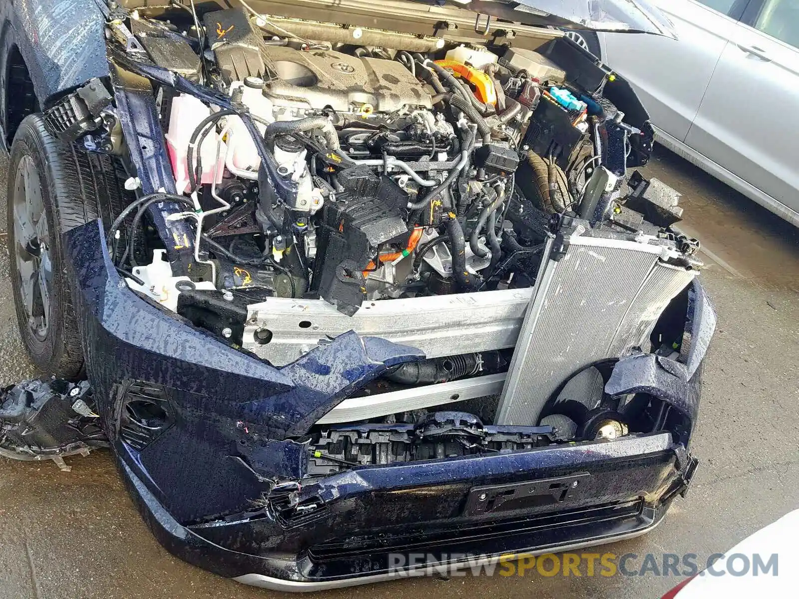 9 Photograph of a damaged car JTMEWRFV7KD517707 TOYOTA RAV4 2019