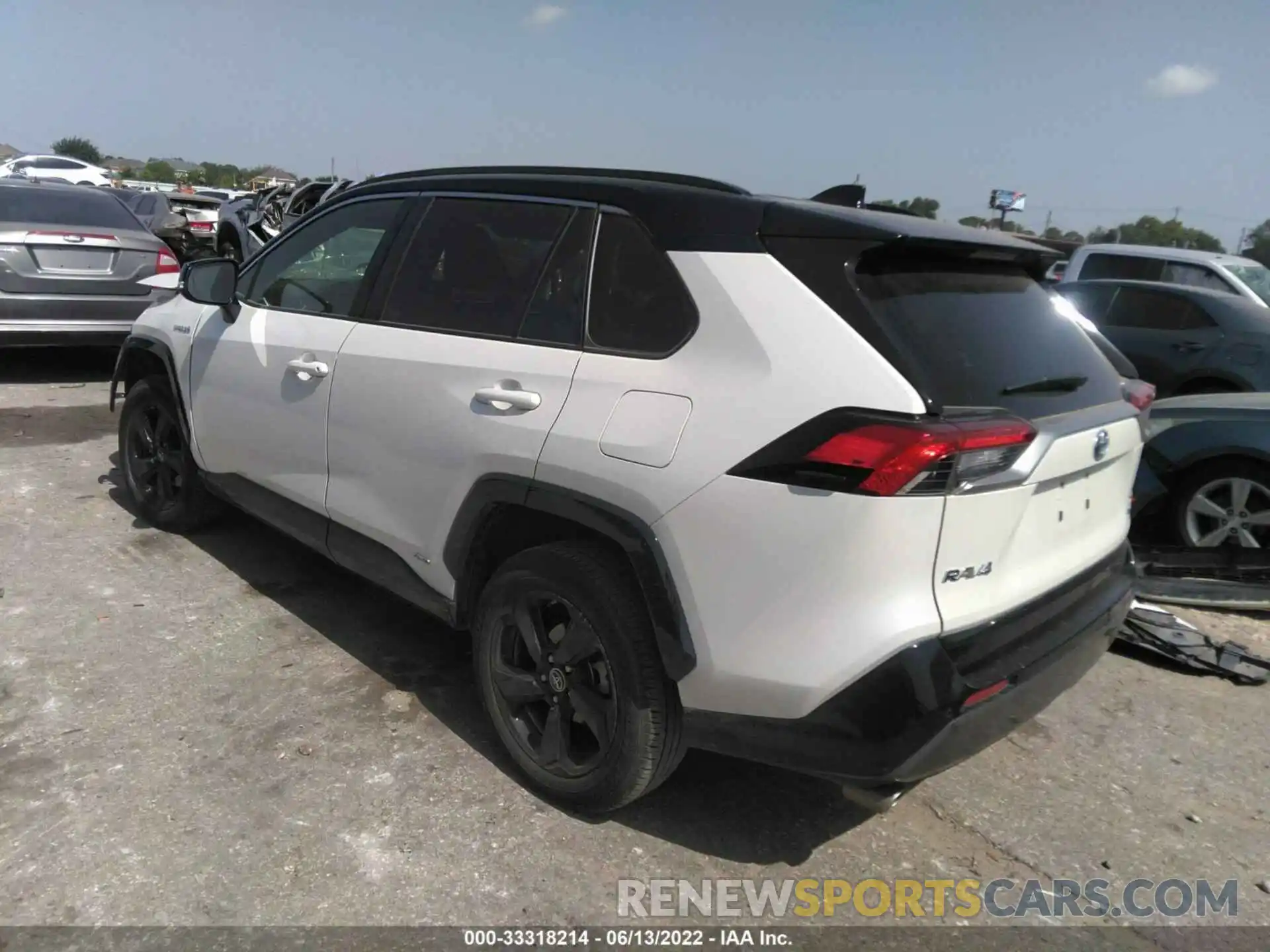 3 Фотография поврежденного автомобиля JTMEWRFV7KJ004085 TOYOTA RAV4 2019