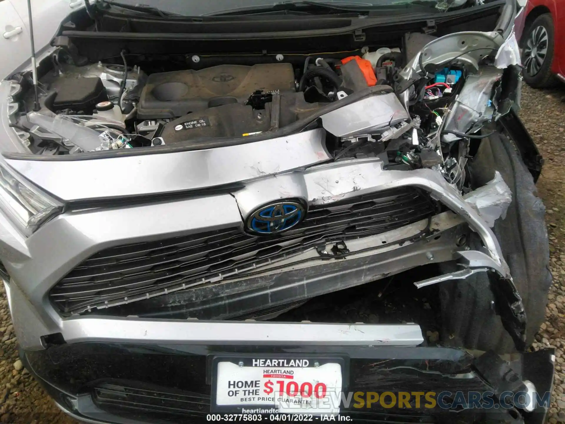 10 Photograph of a damaged car JTMEWRFV7KJ006984 TOYOTA RAV4 2019