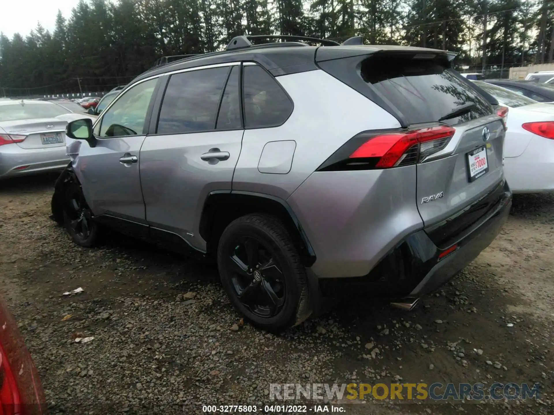 3 Фотография поврежденного автомобиля JTMEWRFV7KJ006984 TOYOTA RAV4 2019