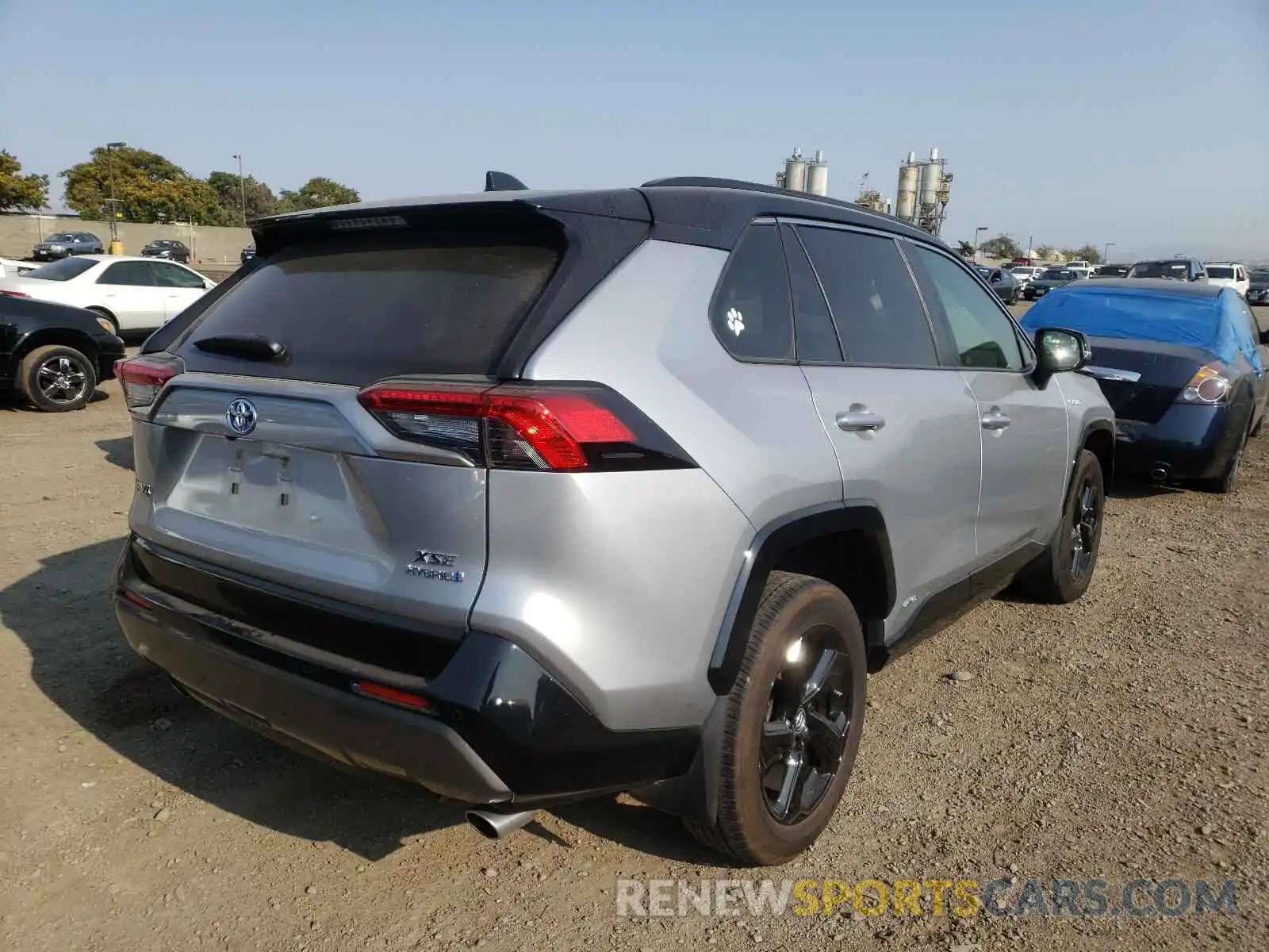 4 Photograph of a damaged car JTMEWRFV7KJ007133 TOYOTA RAV4 2019