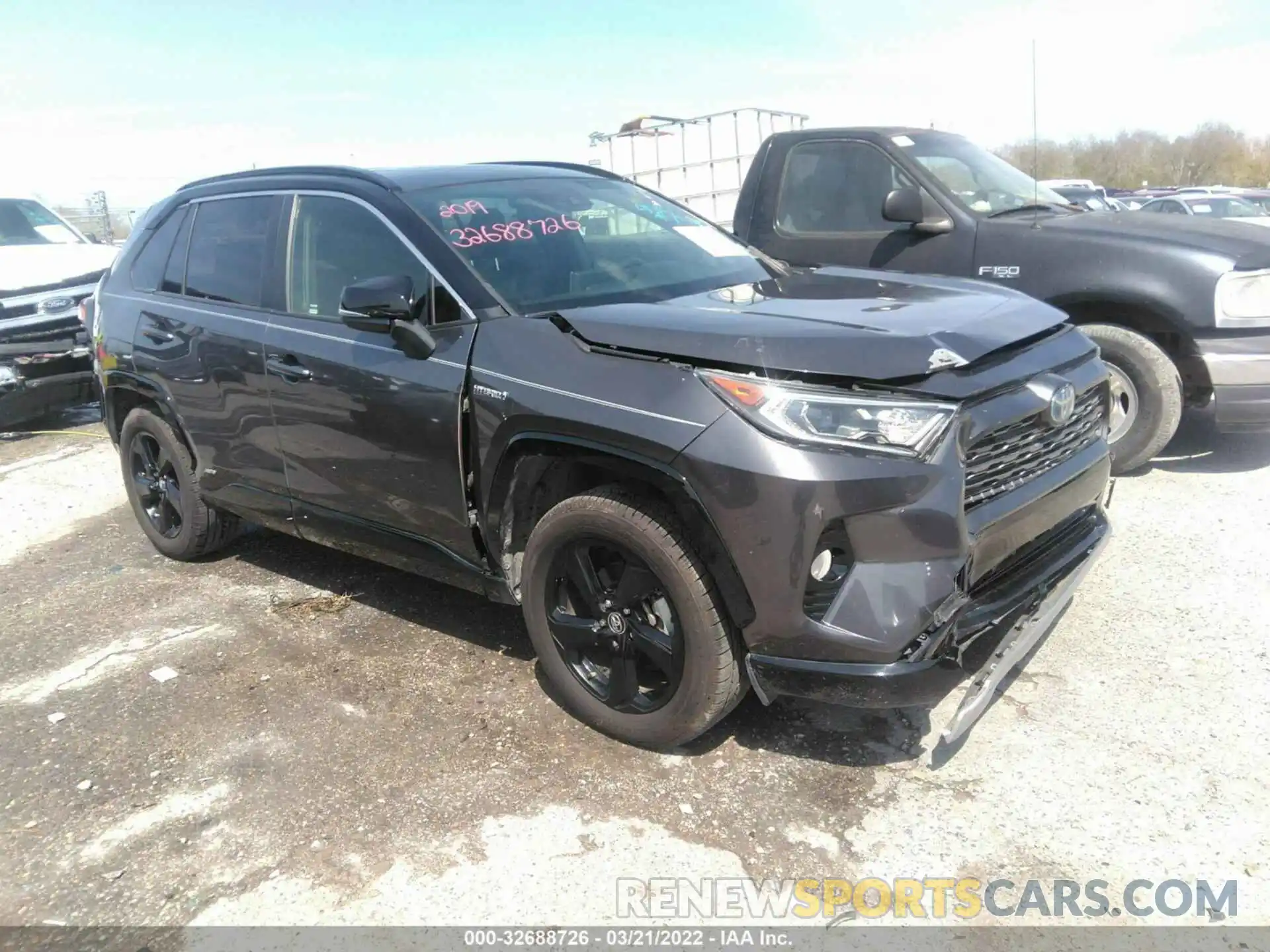 1 Photograph of a damaged car JTMEWRFV7KJ010078 TOYOTA RAV4 2019