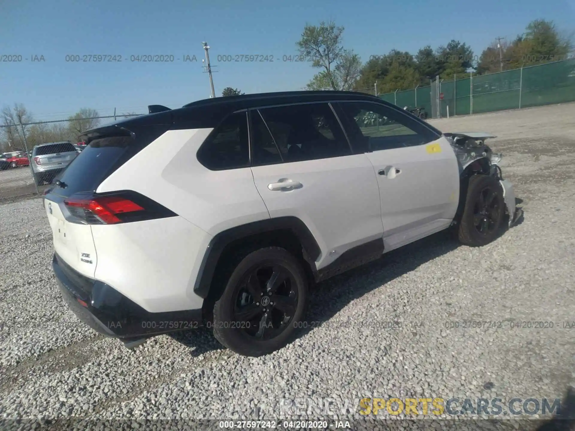 4 Photograph of a damaged car JTMEWRFV7KJ012039 TOYOTA RAV4 2019