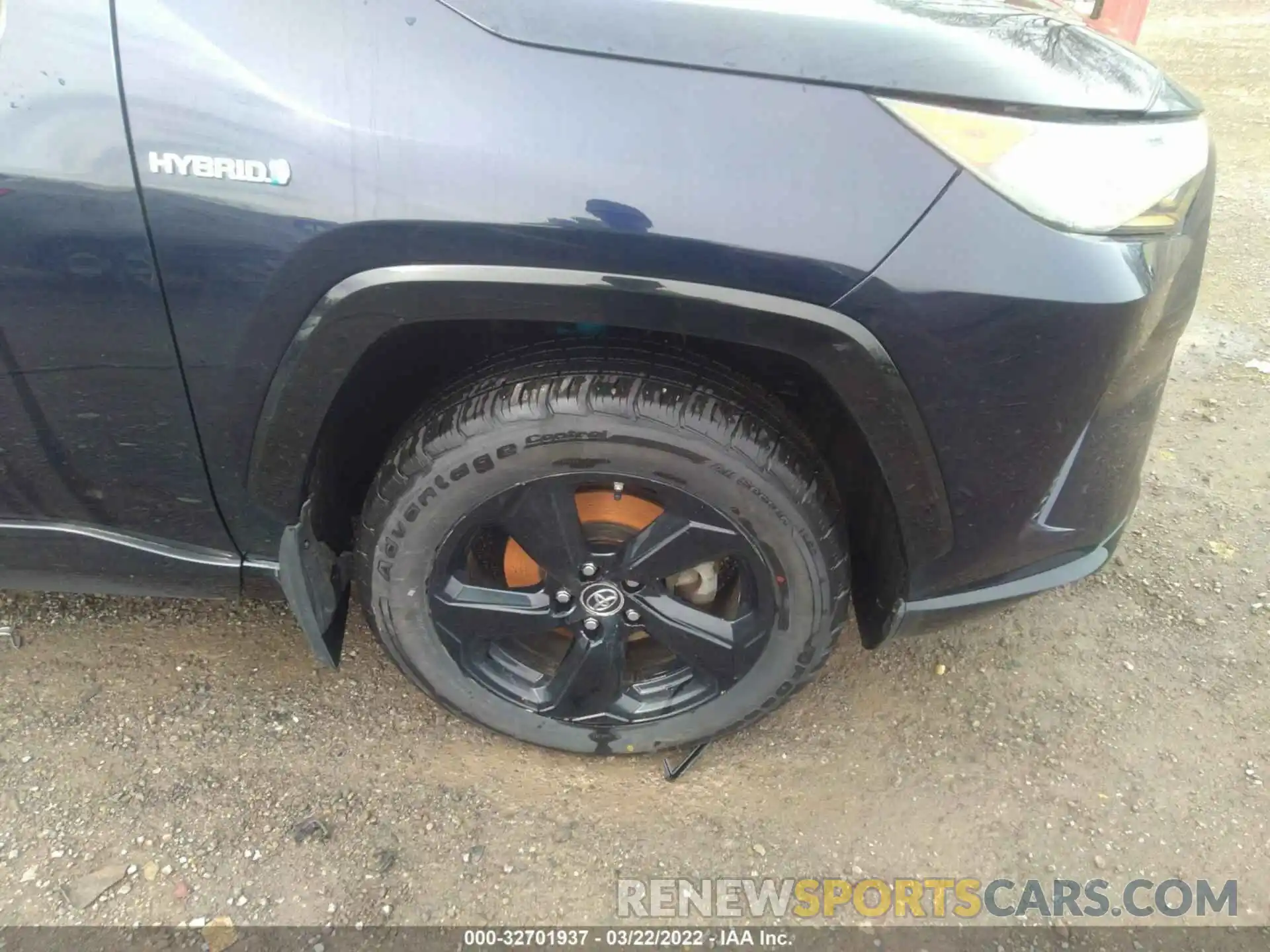 15 Photograph of a damaged car JTMEWRFV7KJ024207 TOYOTA RAV4 2019